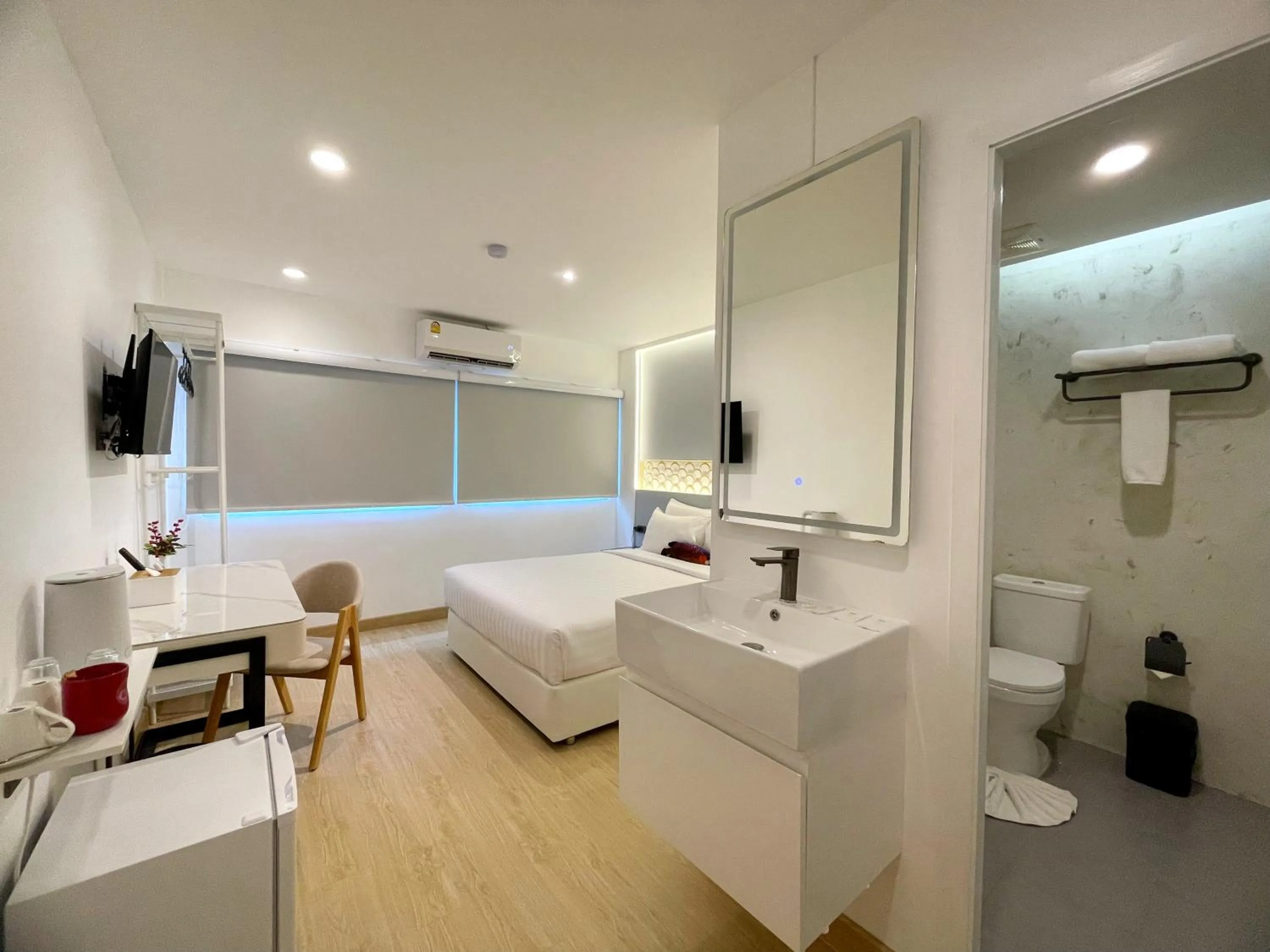 Photo of the whole room in Arawana Express Sukhumvit 22