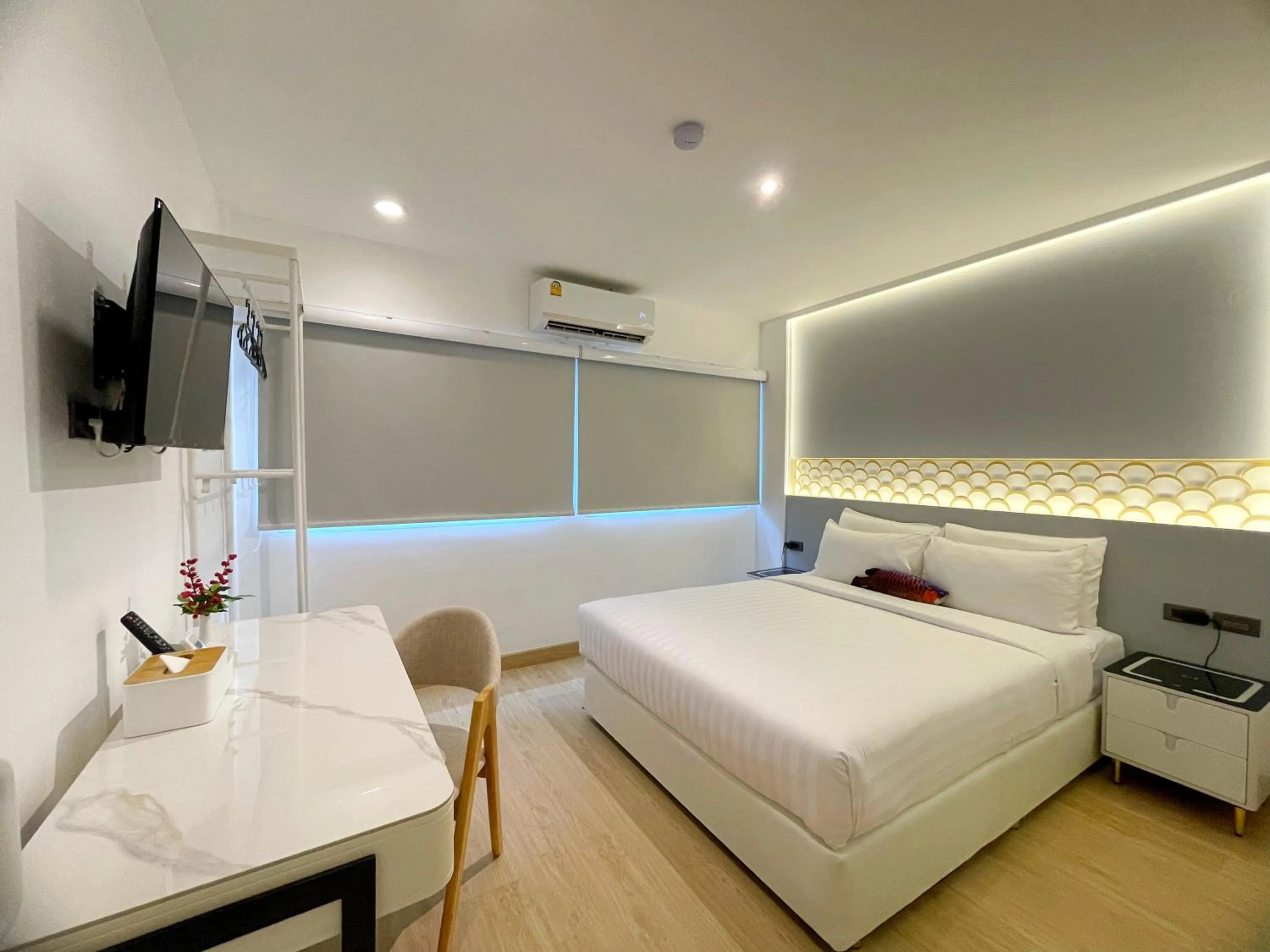 Bedroom, Bed in Arawana Express Sukhumvit 22
