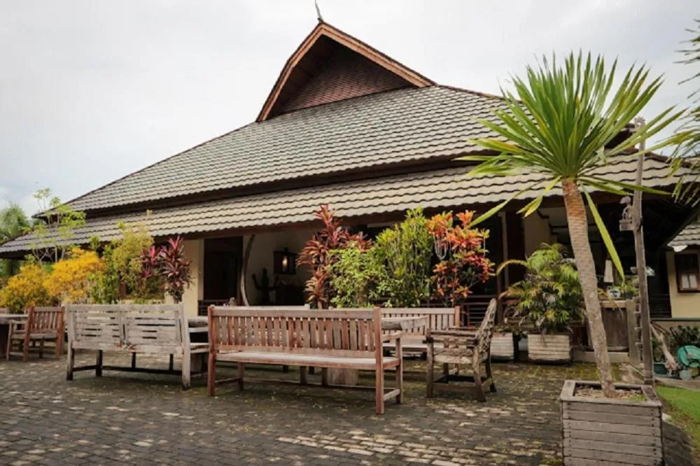 Hotel & Villa Bukit Indah Saumlaki by LeGreen