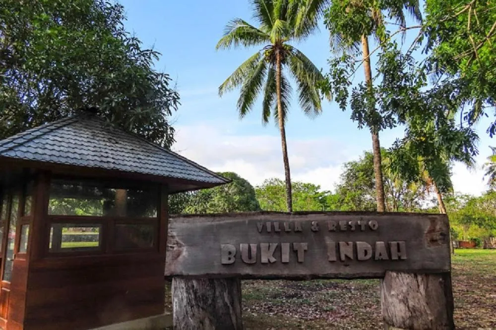 Hotel & Villa Bukit Indah Saumlaki by LeGreen