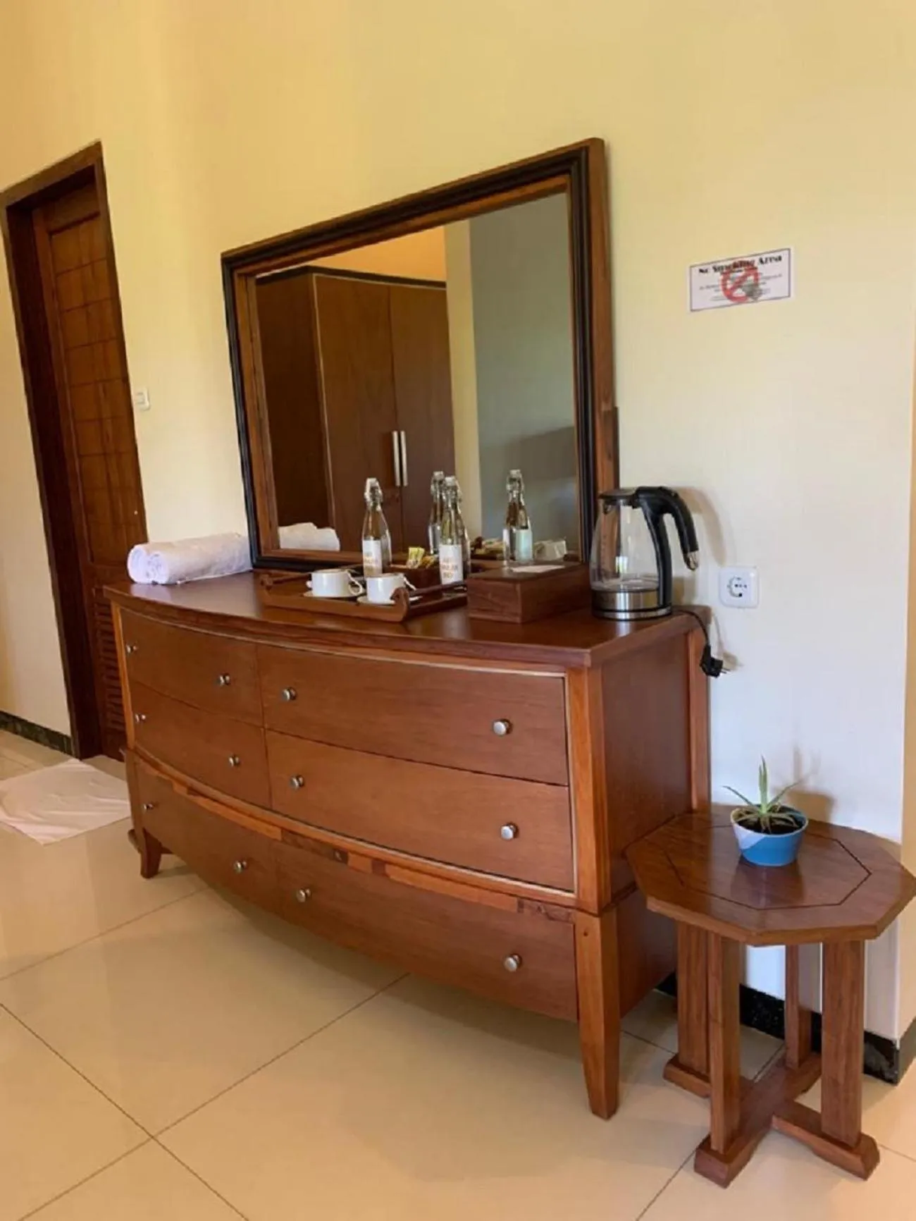 Hotel & Villa Bukit Indah Saumlaki by LeGreen