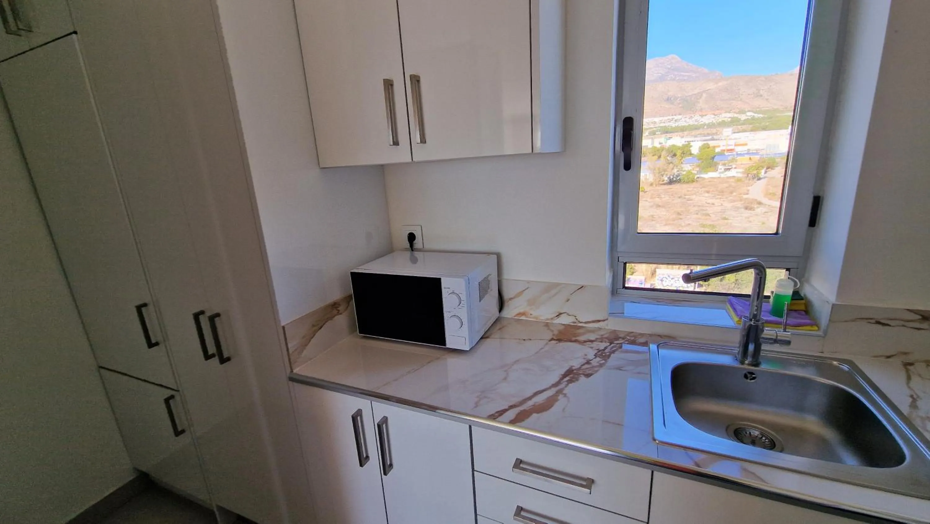 APARTAMENTOS OASIS DE LA CALA