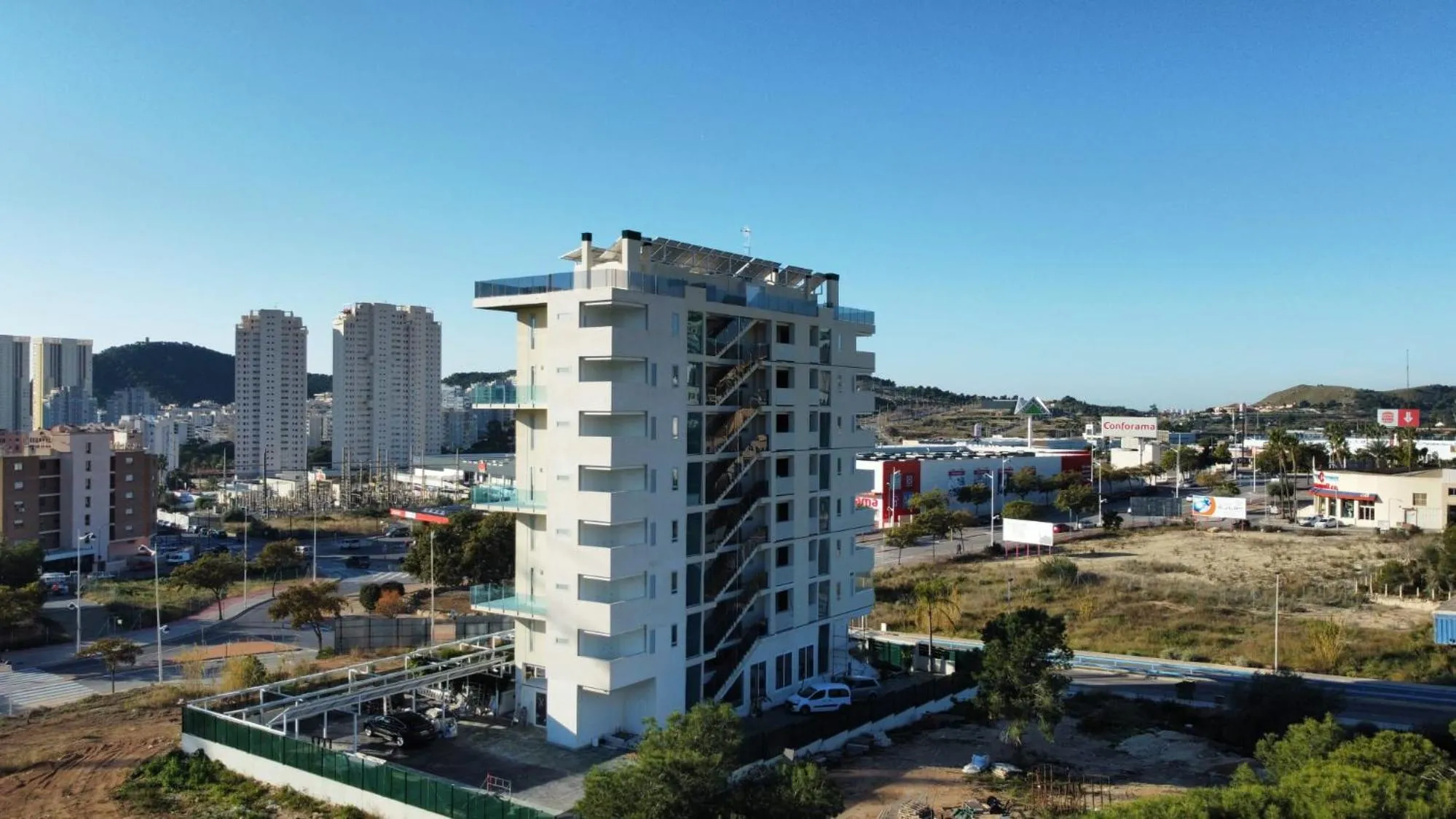 Facade/entrance in APARTAMENTOS OASIS DE LA CALA