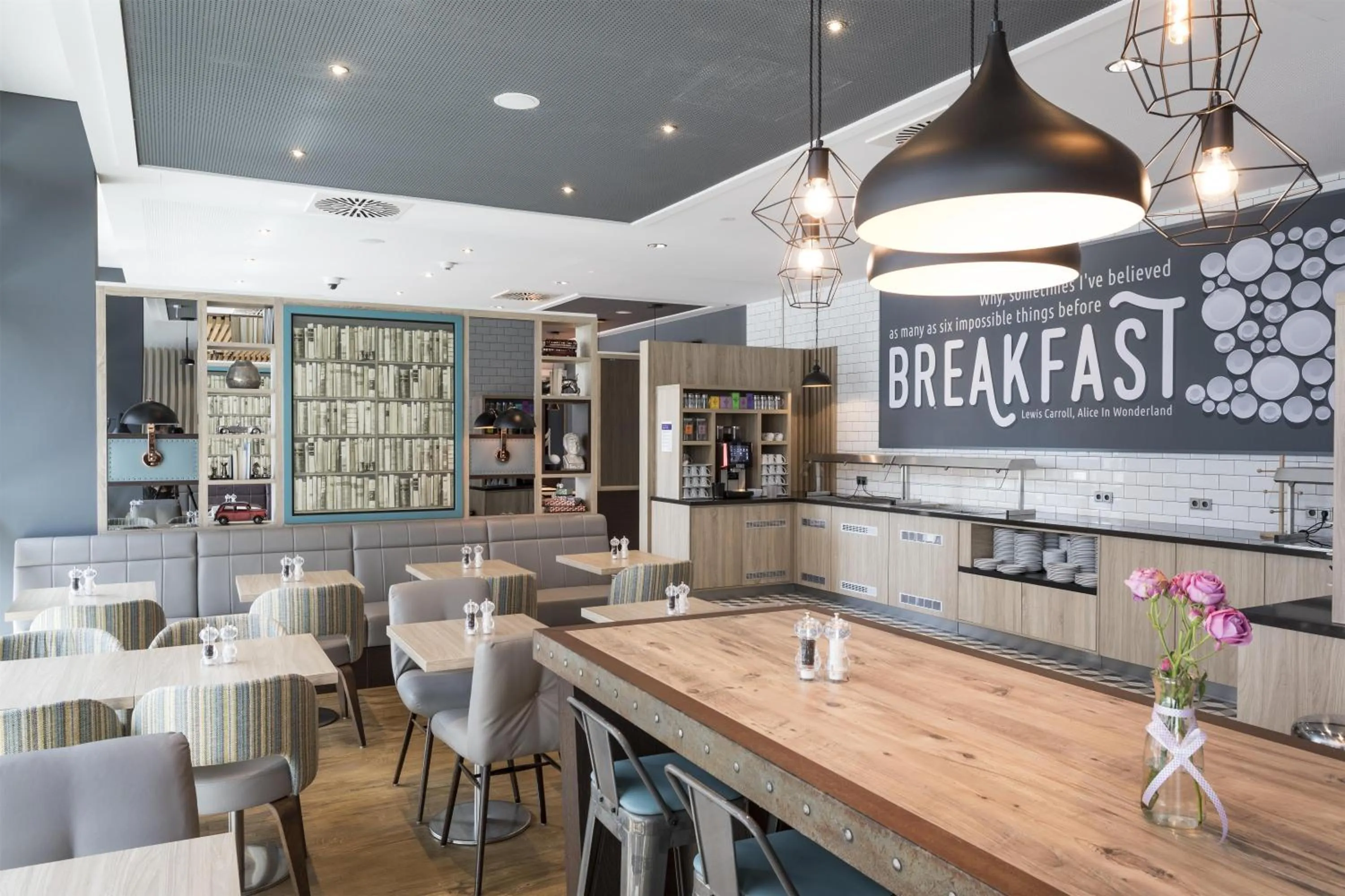 Bedroom in Premier Inn Freiburg City Süd