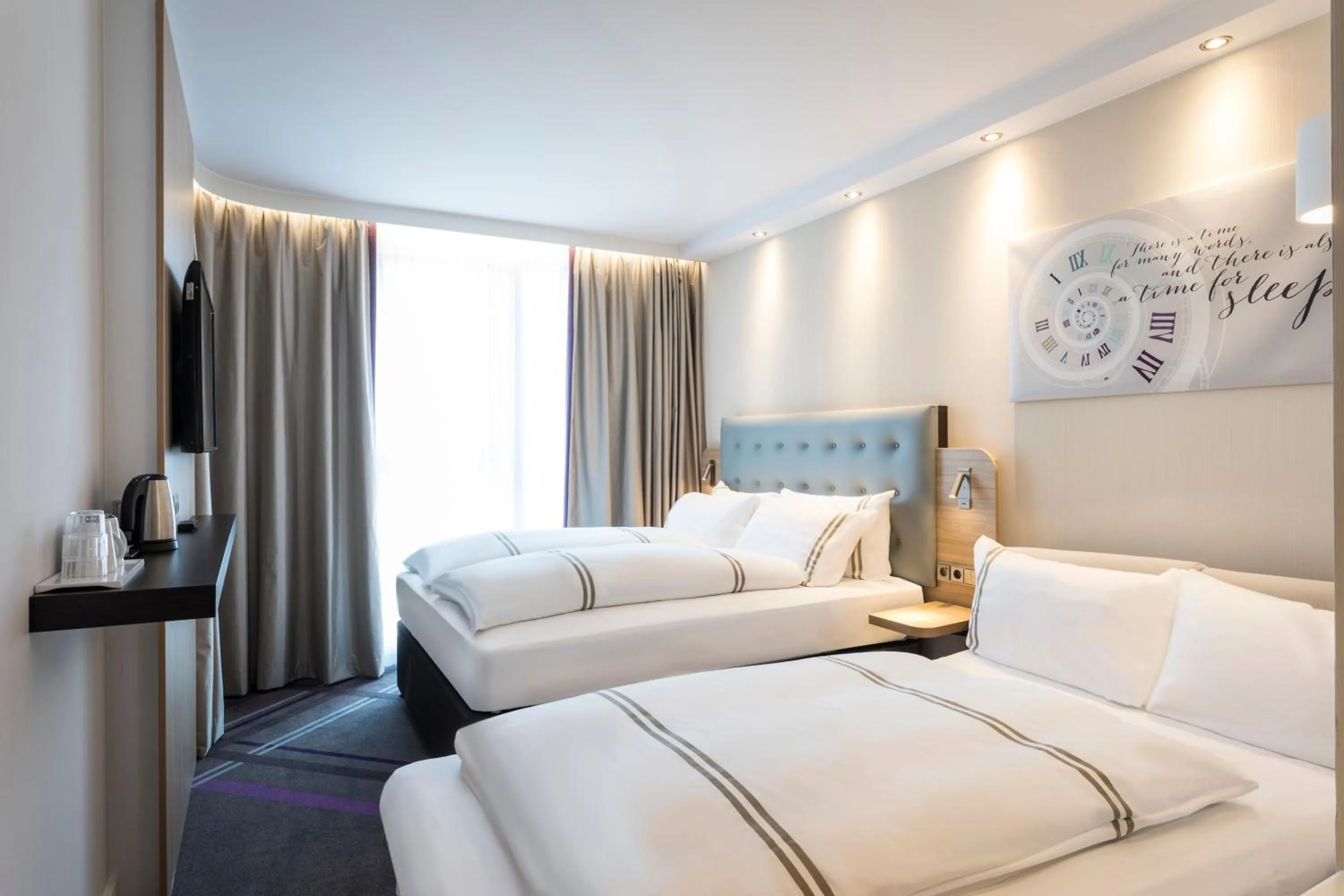 Bed in Holiday Inn Express Freiburg - City Centre