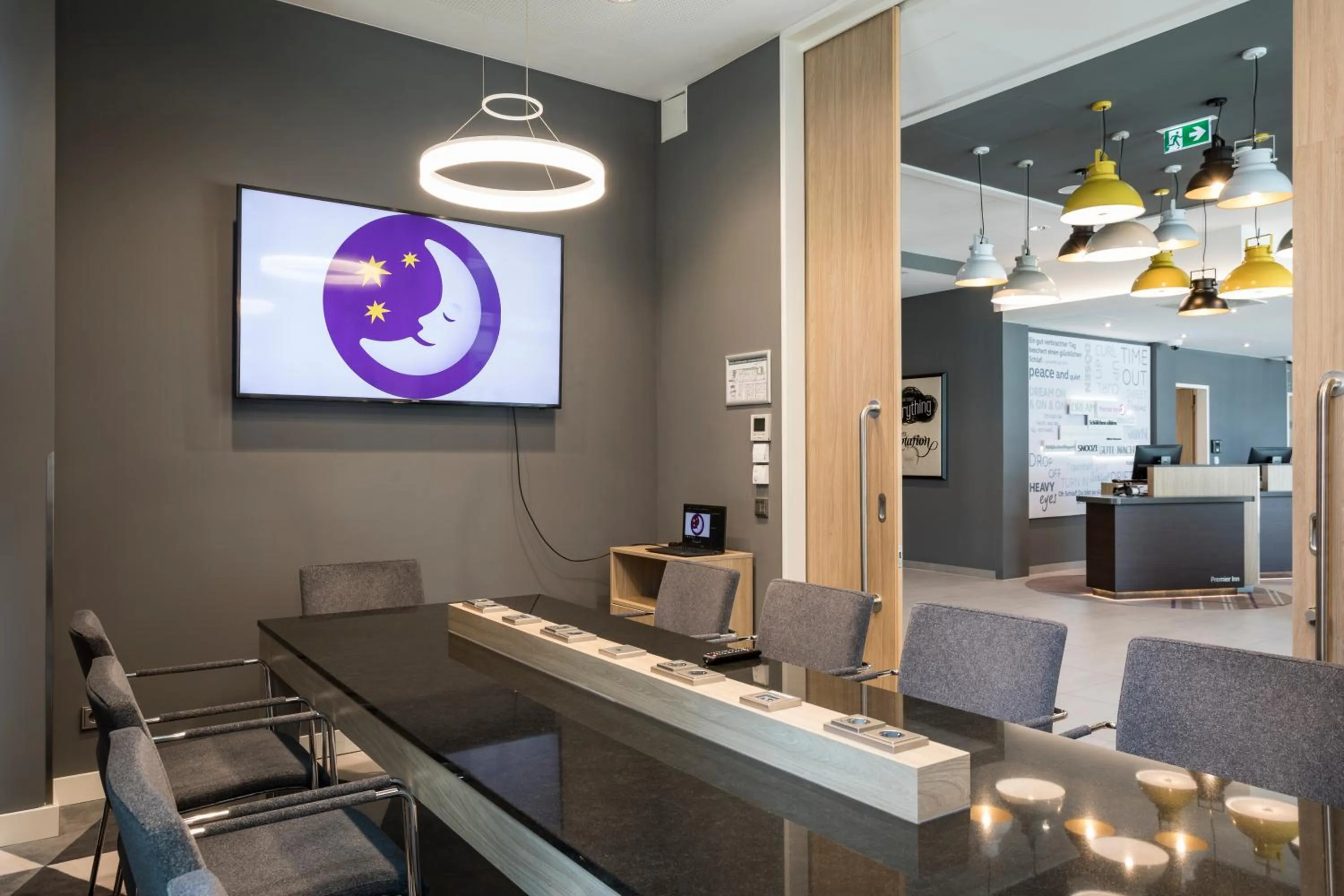 TV and multimedia in Holiday Inn Express Freiburg - City Centre