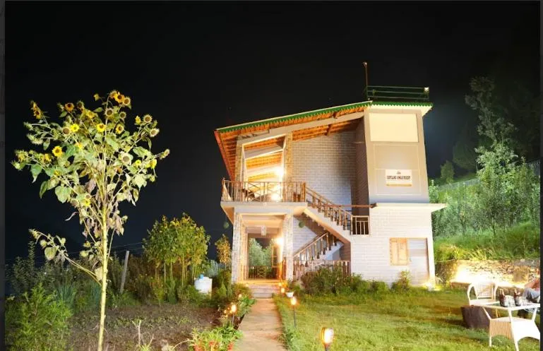 Property building in Cortland Jungle Resort