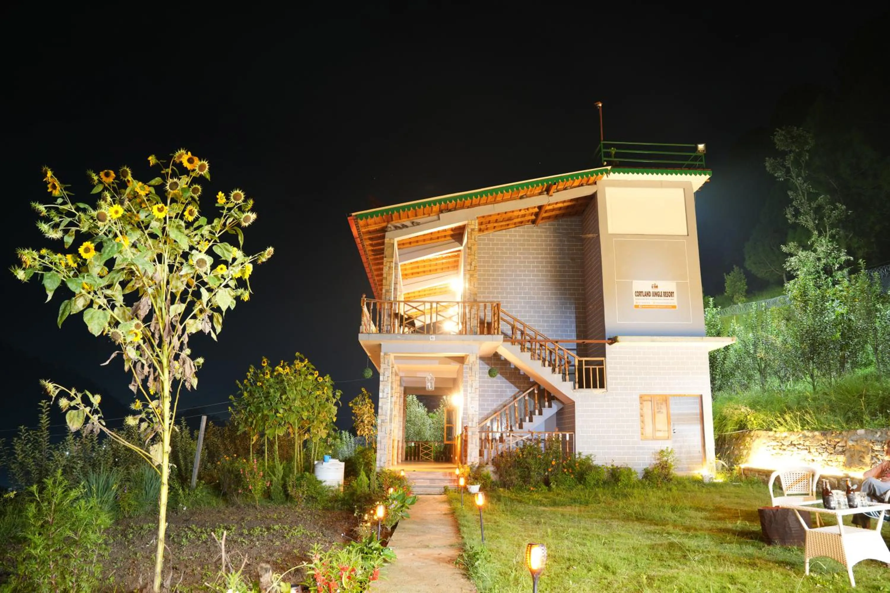 Property building in Cortland Jungle Resort