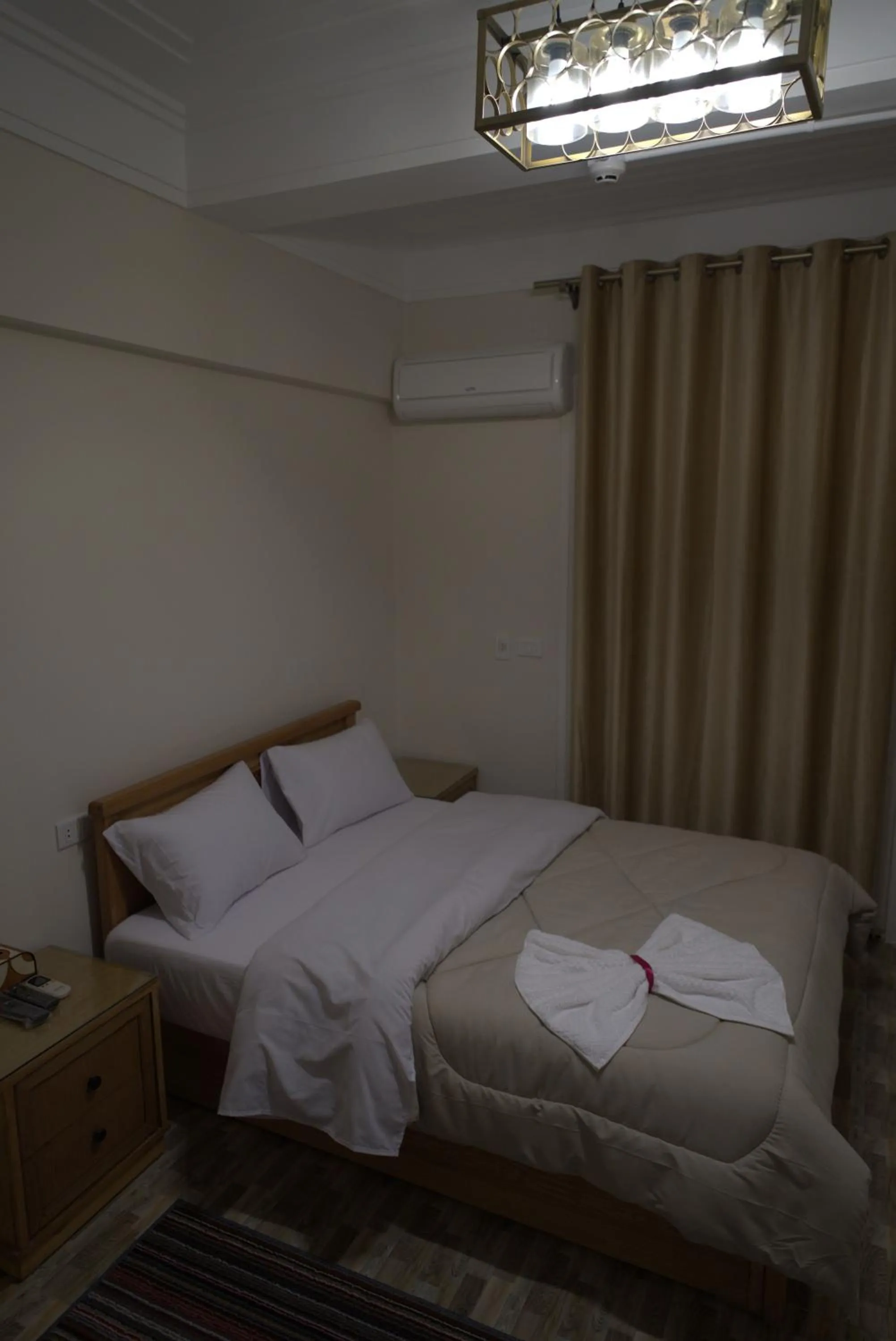 Bedroom, Bed in Central Cairo Hotel