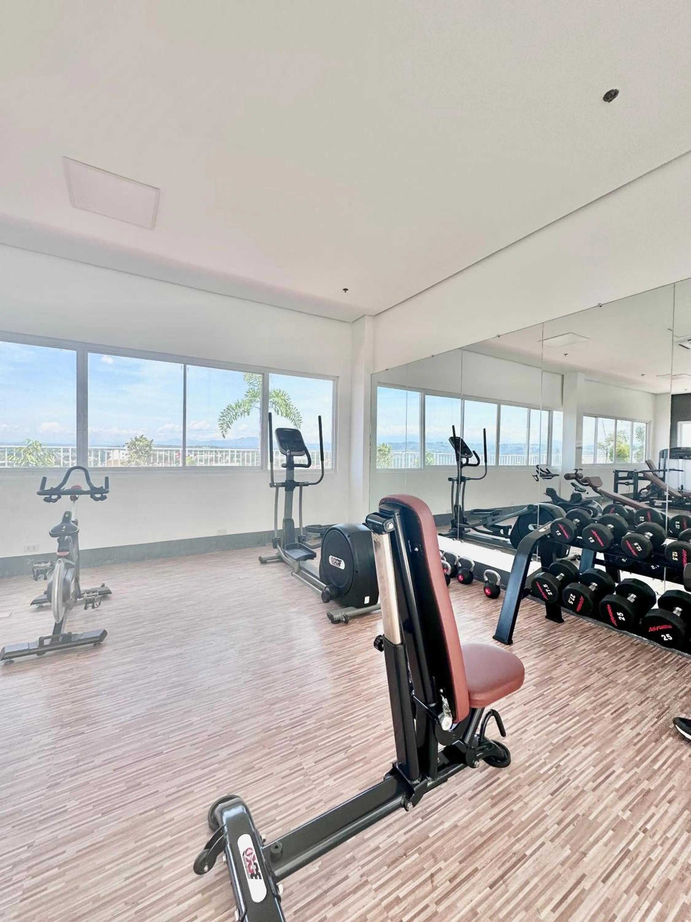 Scandinavian 1 BR beside SM CDO w POOL and Netflix