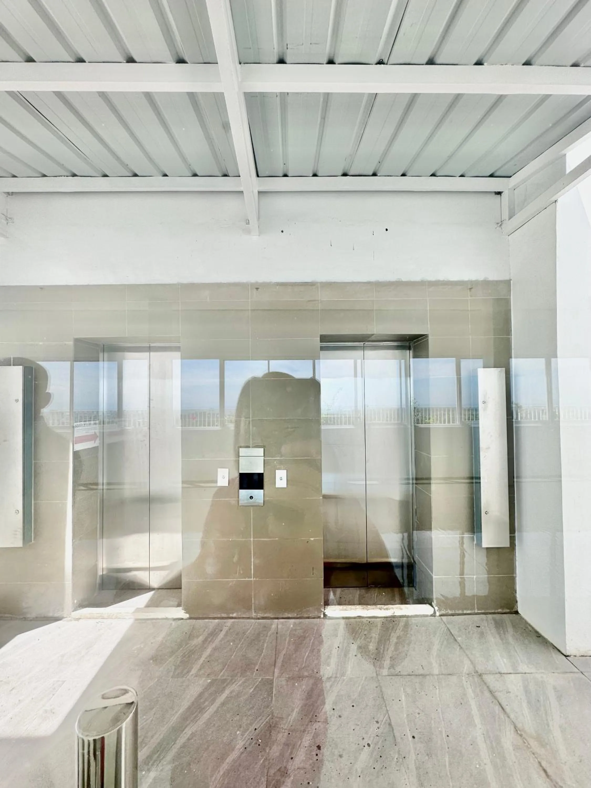 Scandinavian 1 BR beside SM CDO w POOL and Netflix