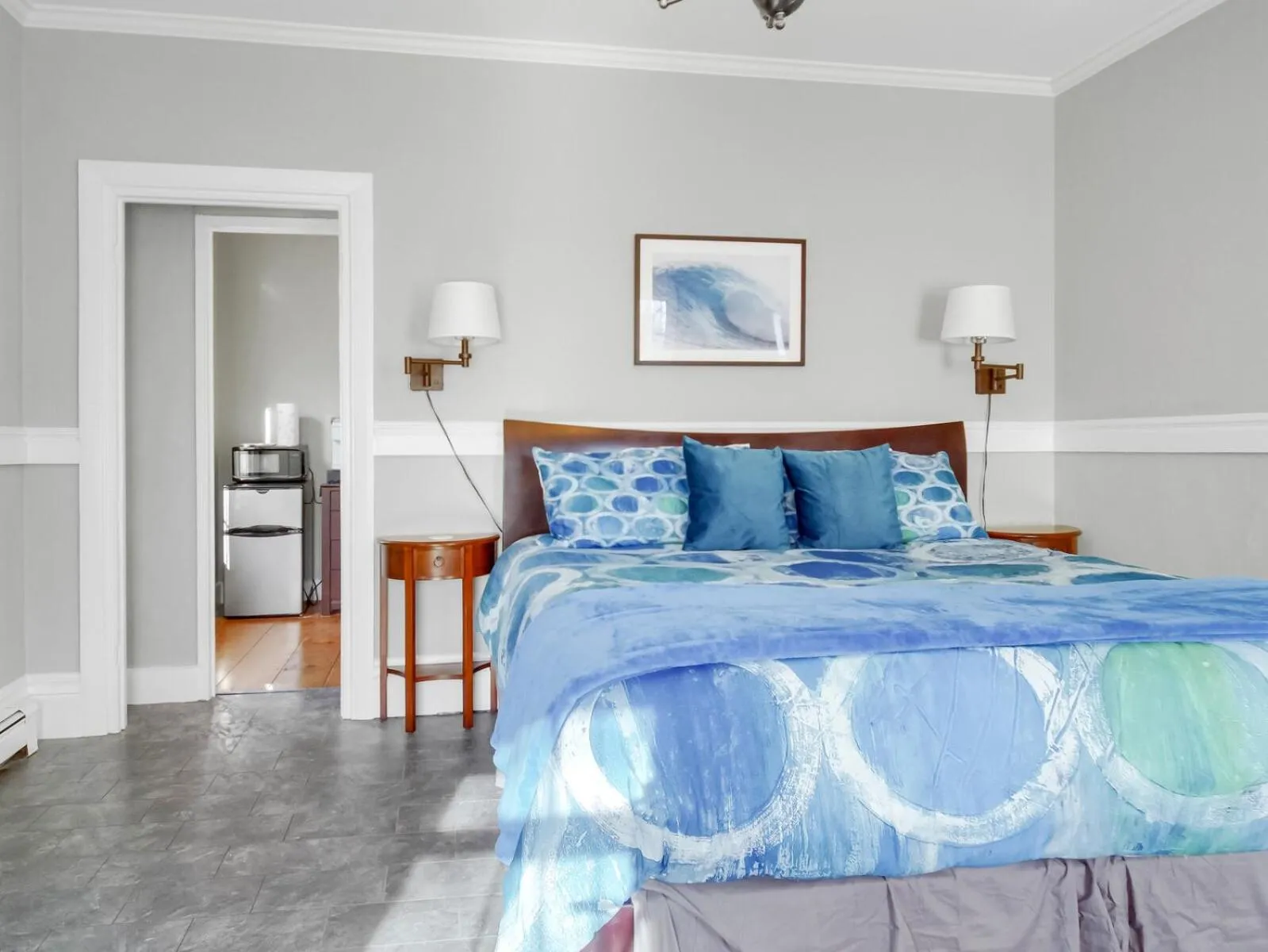 Bed in The Thistle Inn