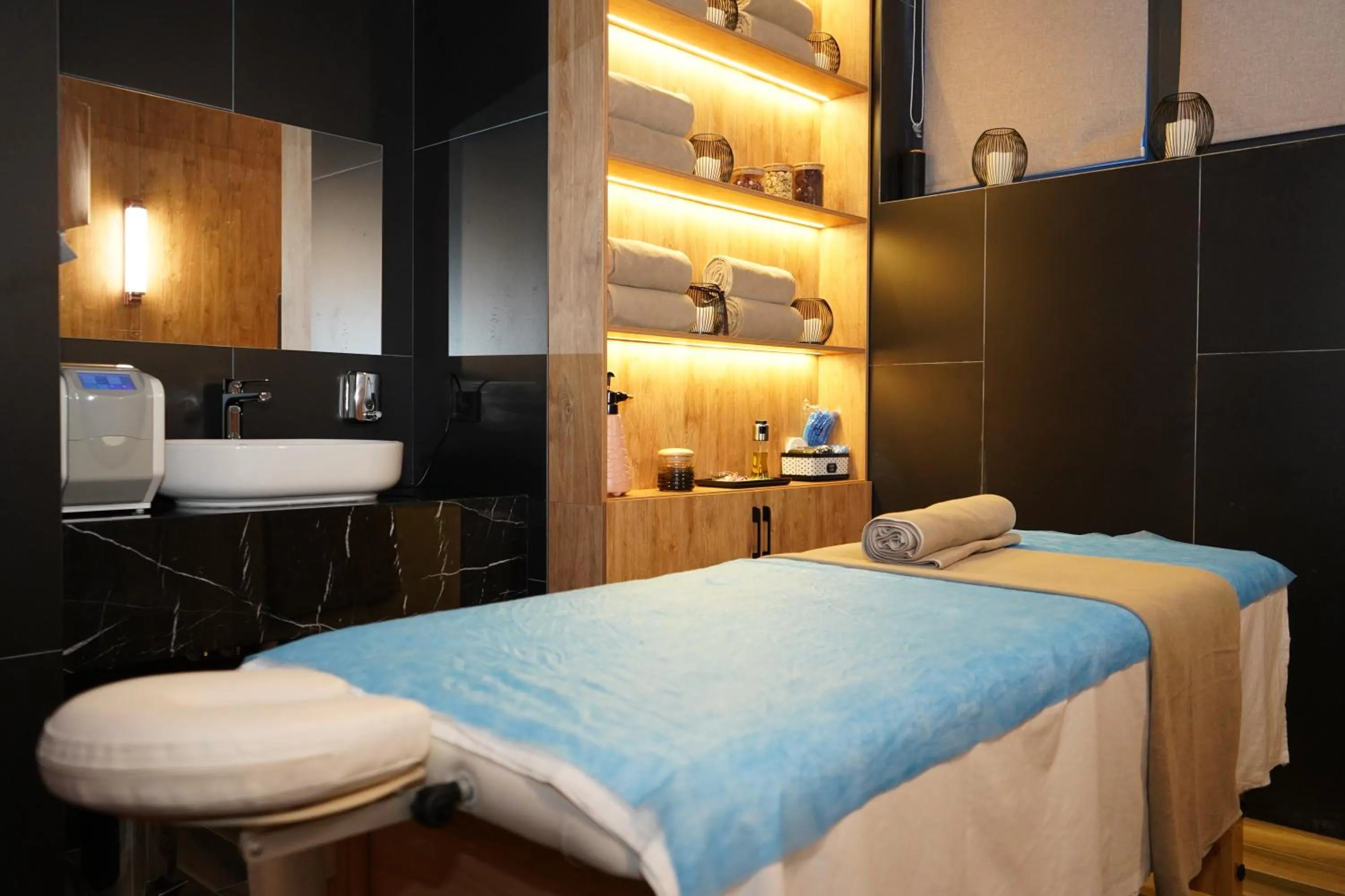 Massage, Bed in Bentley Hotel Tashkent