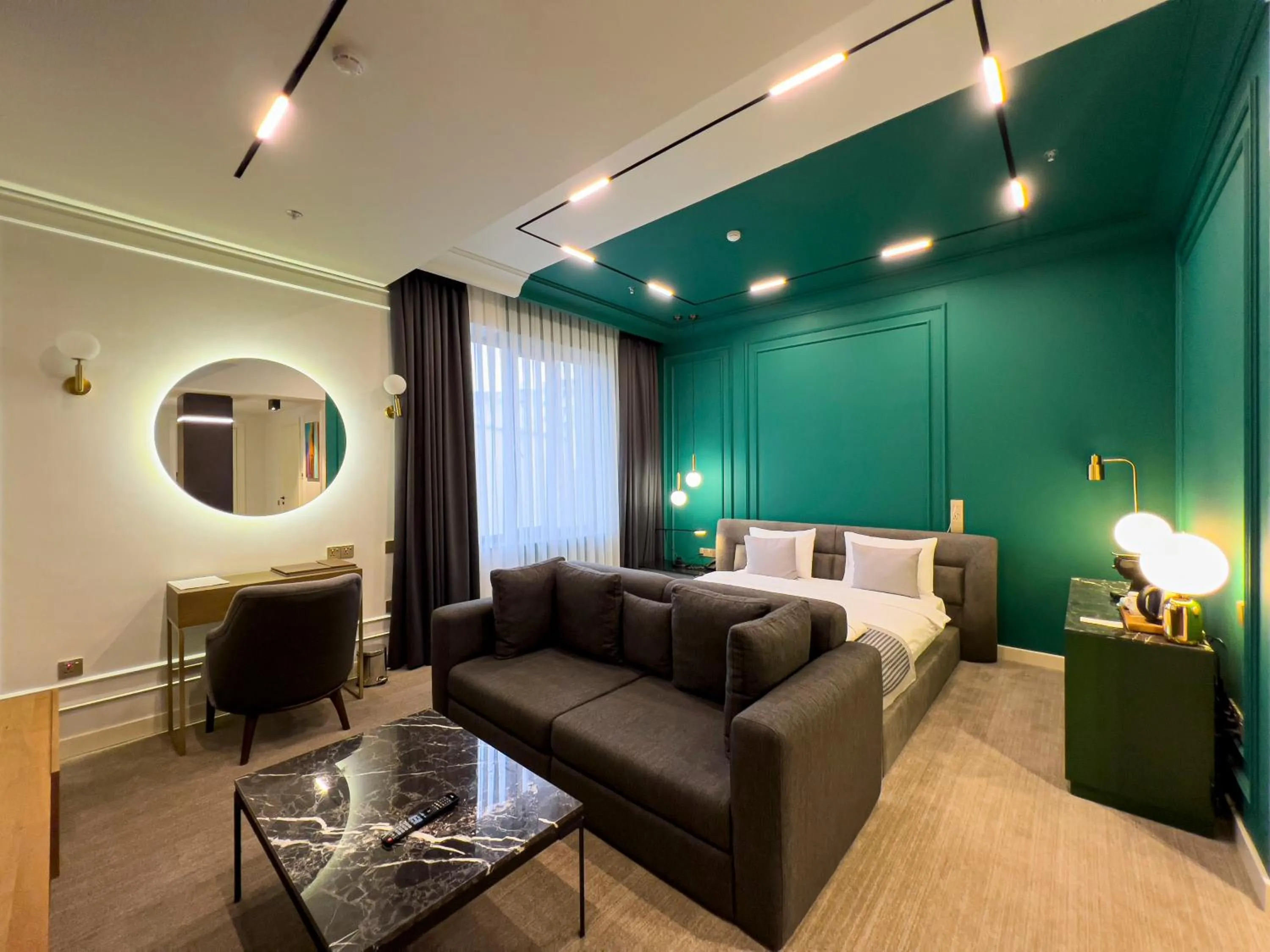 Text overlay, Bed in Bentley Hotel Tashkent