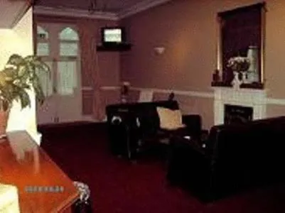 TV and multimedia in Bath House Hotel