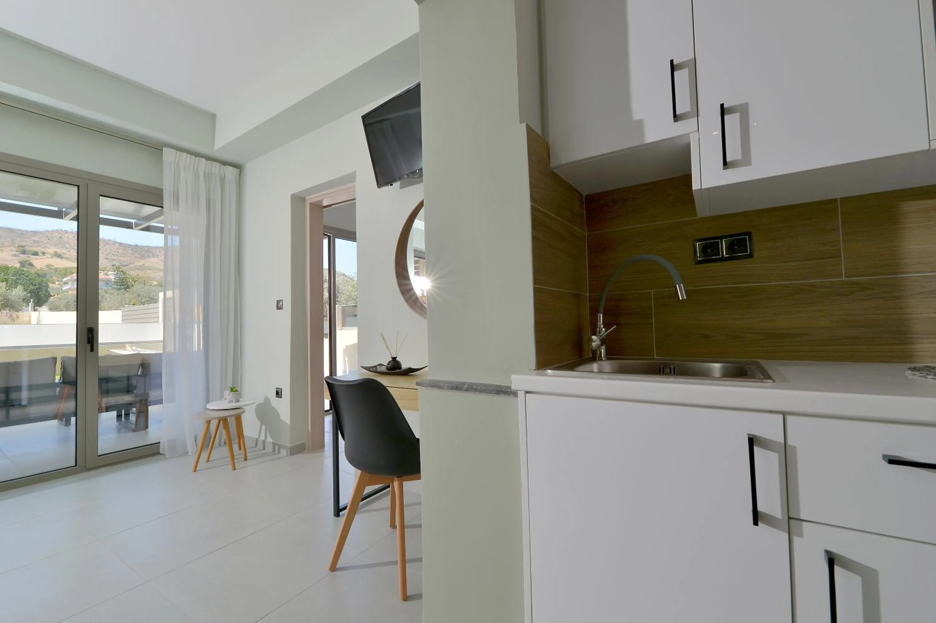 Coffee/tea facilities in Swan Paradise Residences