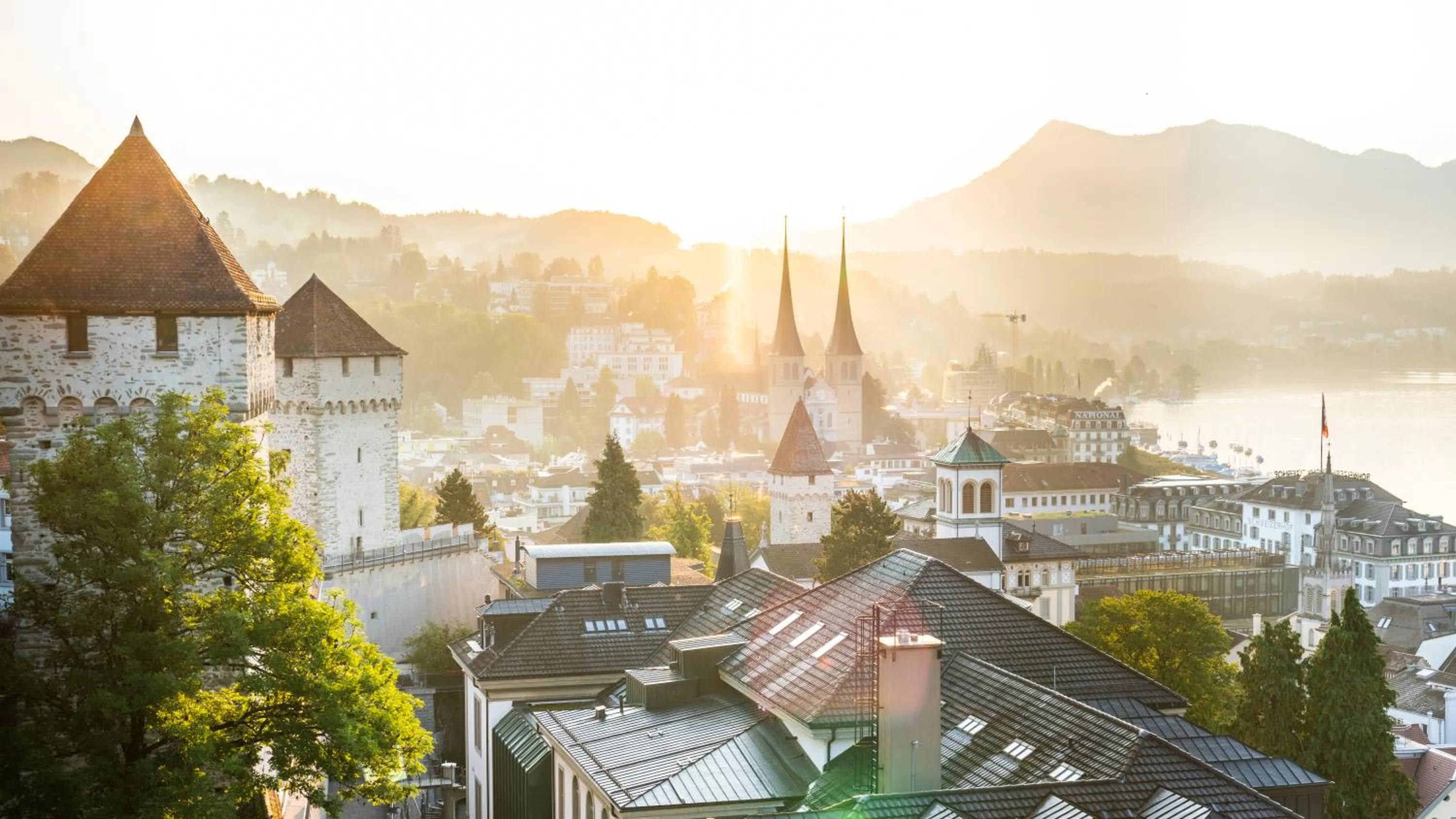 Nearby landmark in GLANDON Rooms Limelight - Self-Check-In