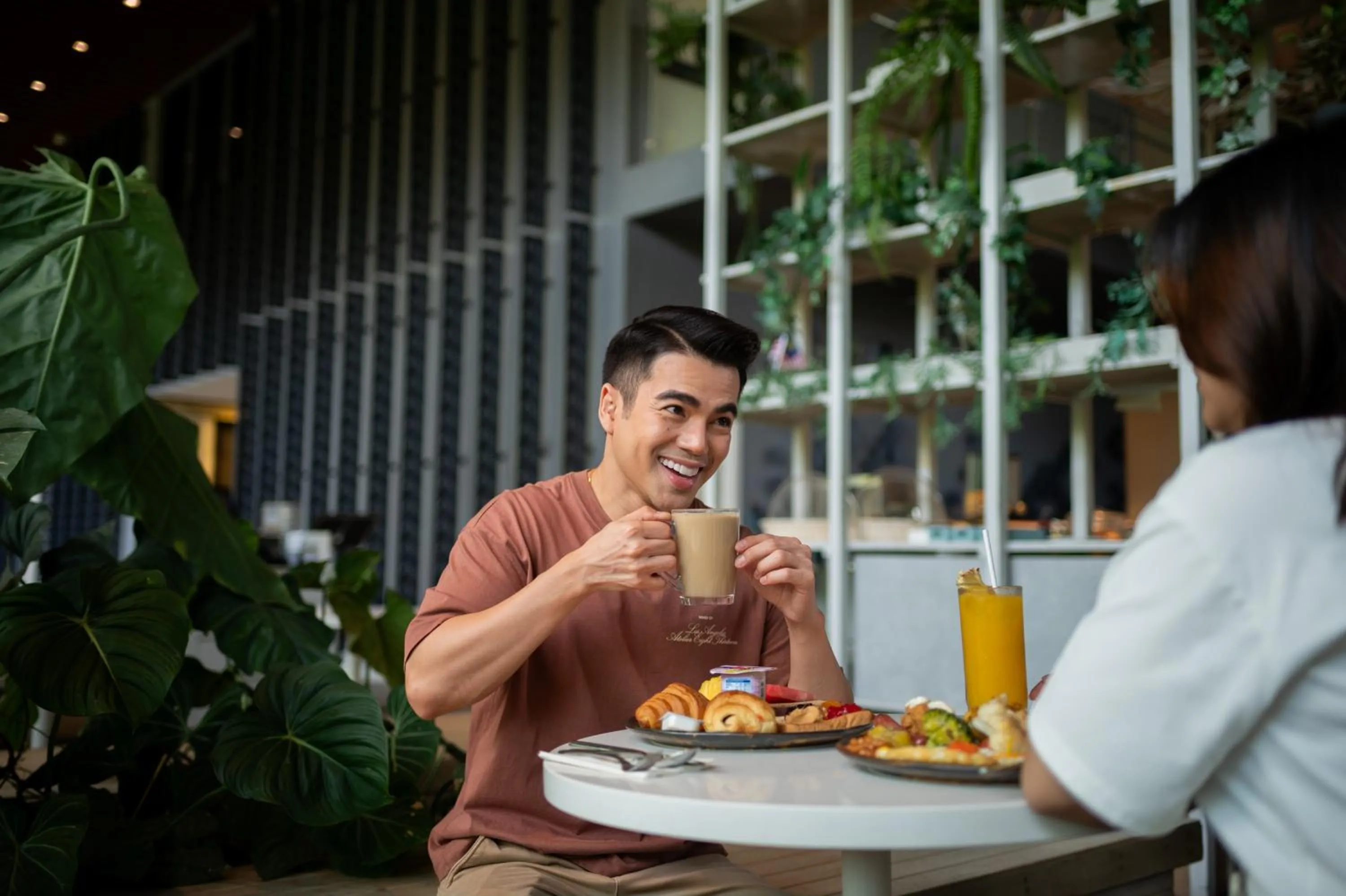 Restaurant/places to eat in Ceylonz Leisure Suites KLCC Bukit Bintang