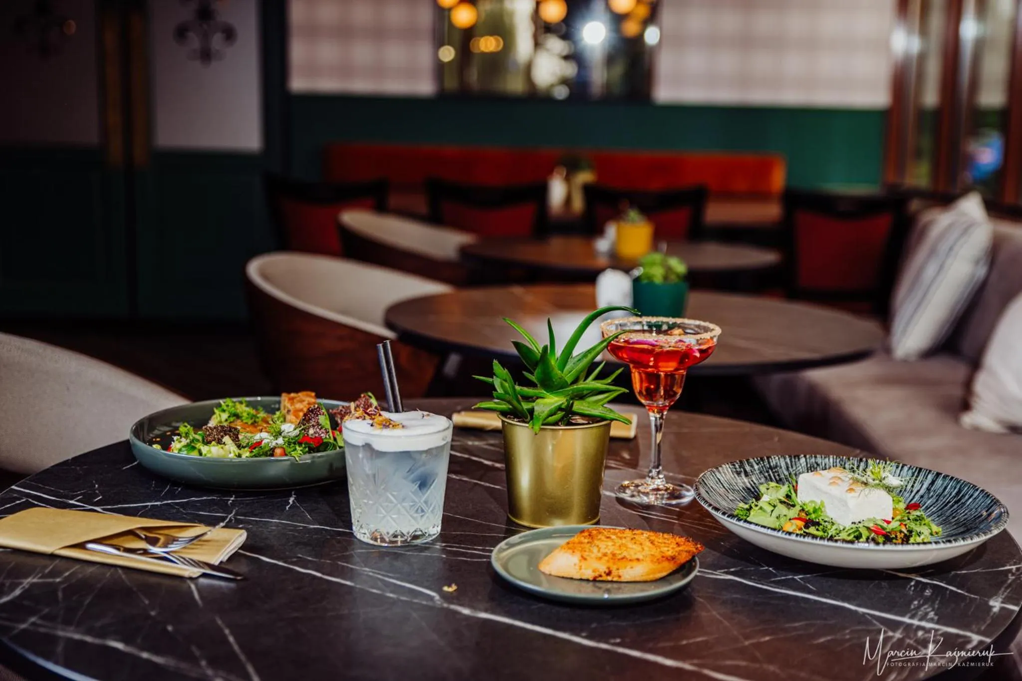 Restaurant/places to eat in Kyriad Karkonosze