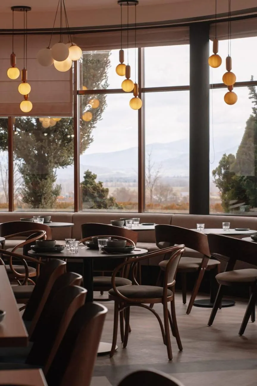 Restaurant/places to eat in Kyriad Karkonosze