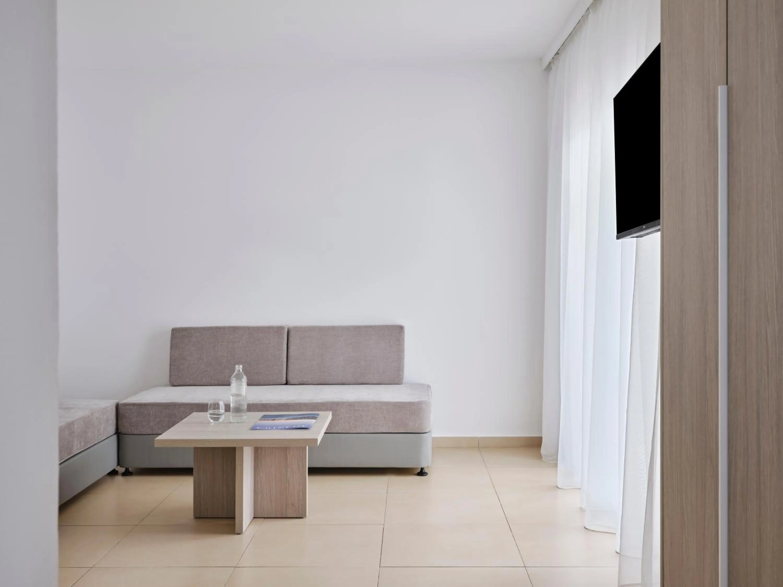 Living room in Atlantica Callisto