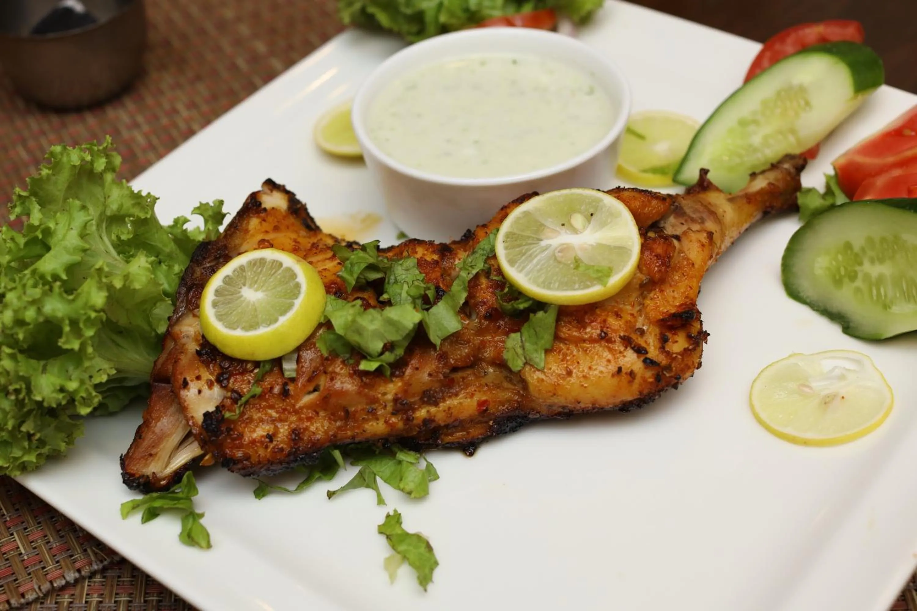 Restaurant/places to eat in Magnum Inn