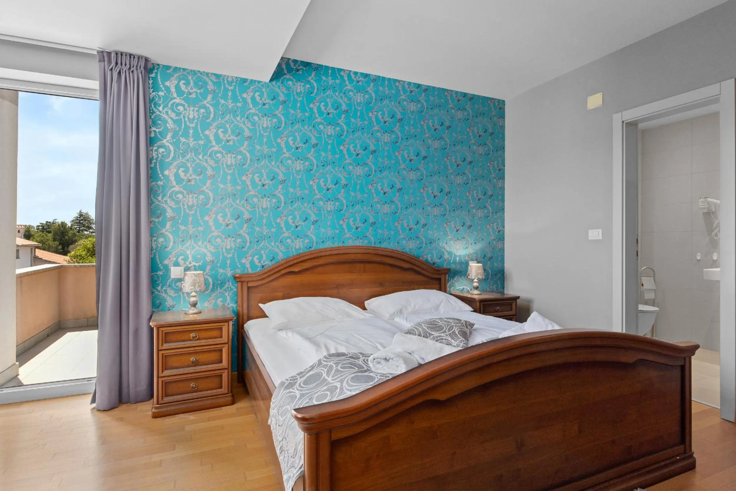 Bed in Minerva Hotel