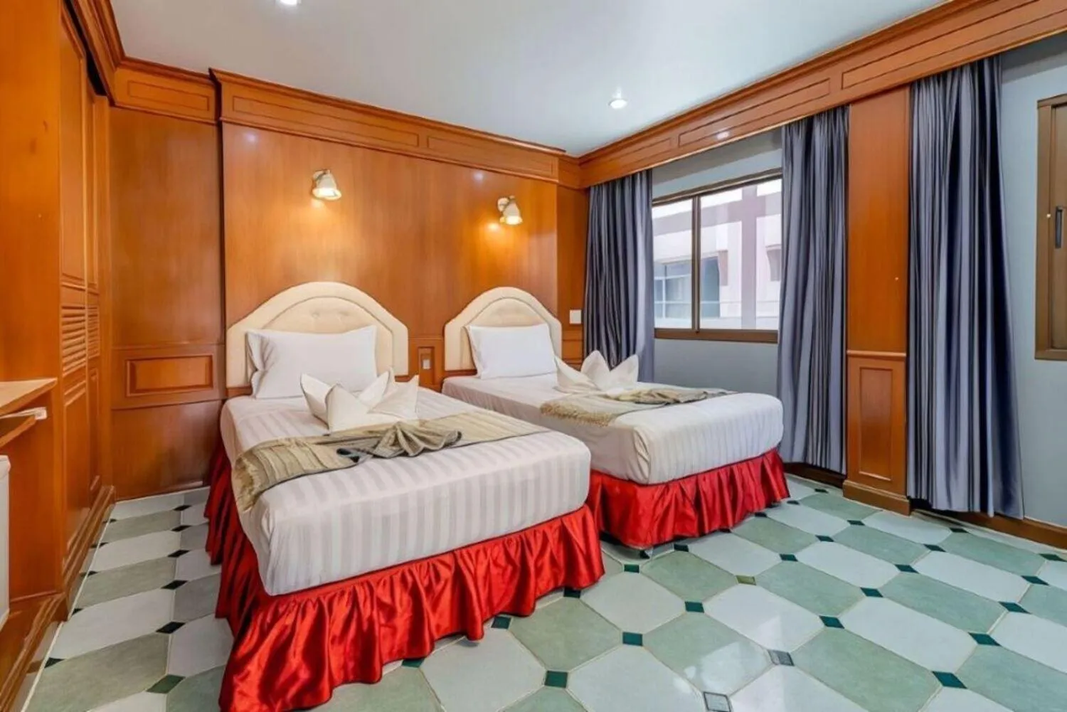 Bedroom, Bed in Patong Social Hotel & Restaurant