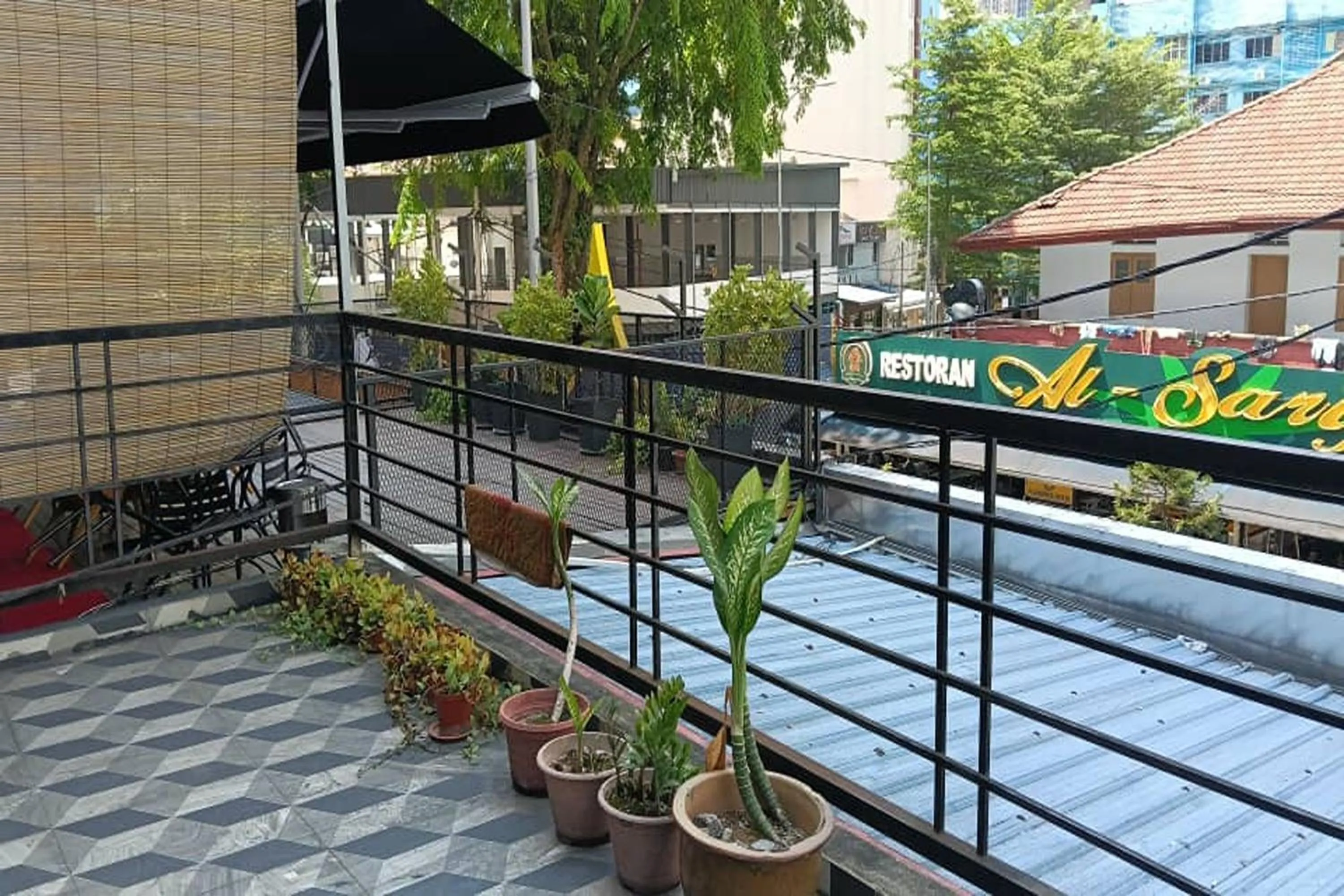 Balcony/Terrace in Hotel Dlima Inn Bukit Bintang