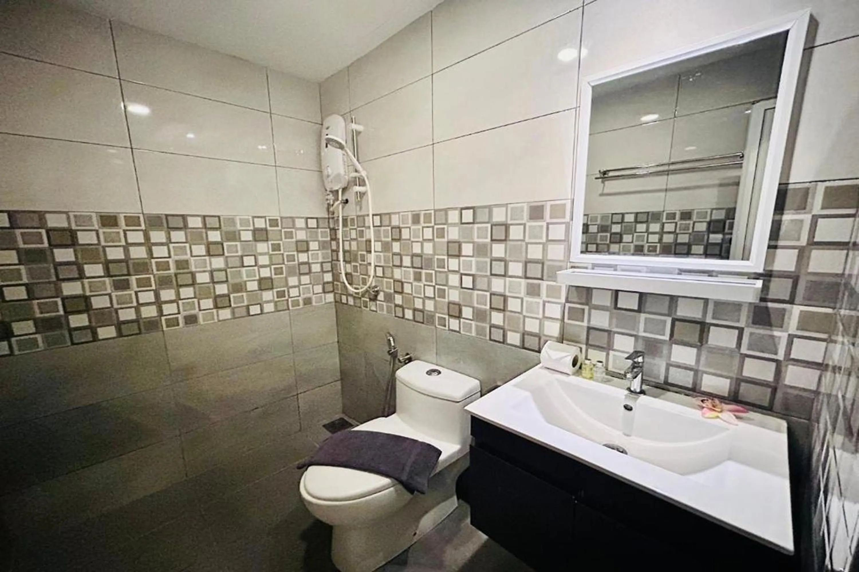 Bathroom in Hotel Dlima Inn Bukit Bintang