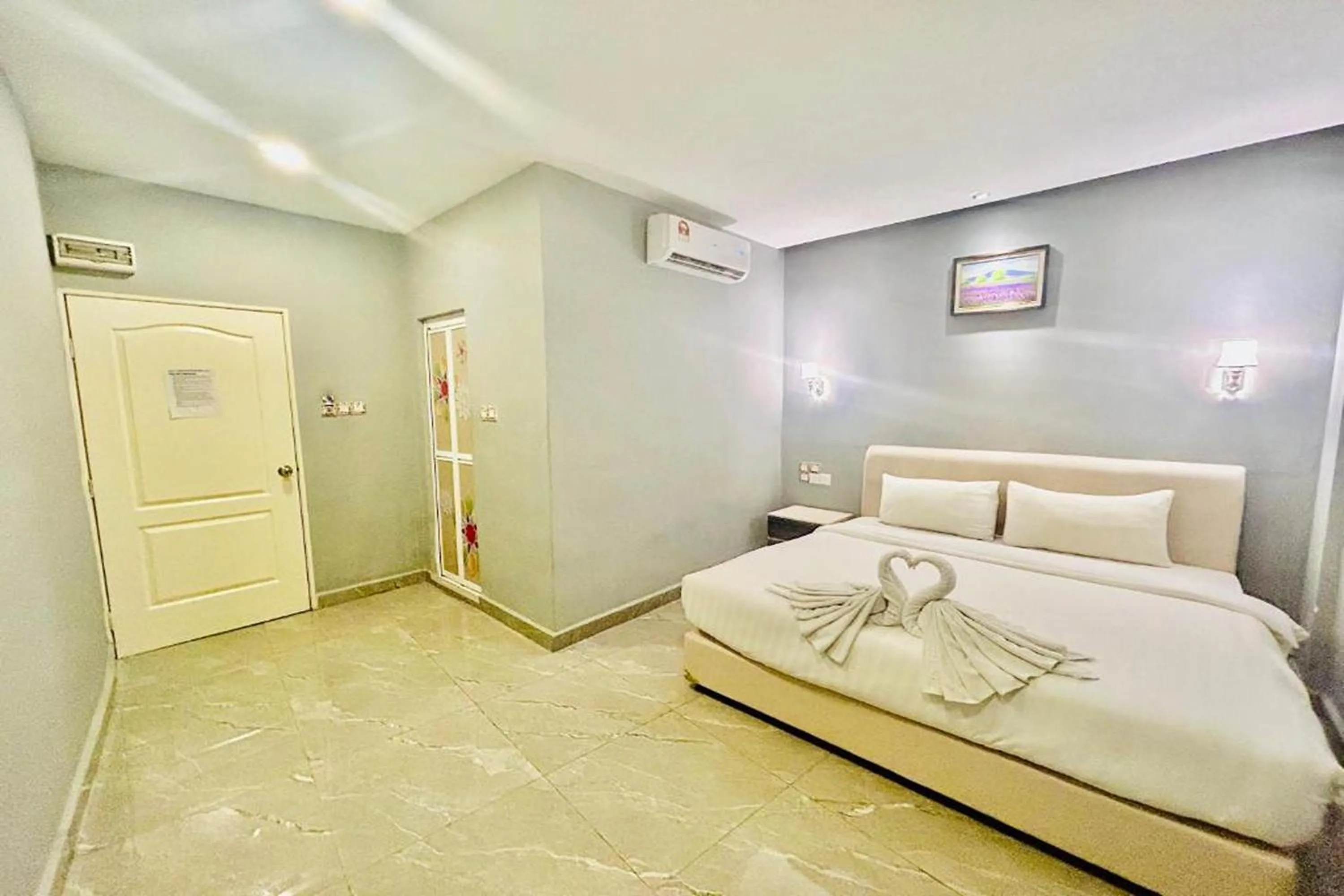 Bedroom, Bed in Hotel Dlima Inn Bukit Bintang