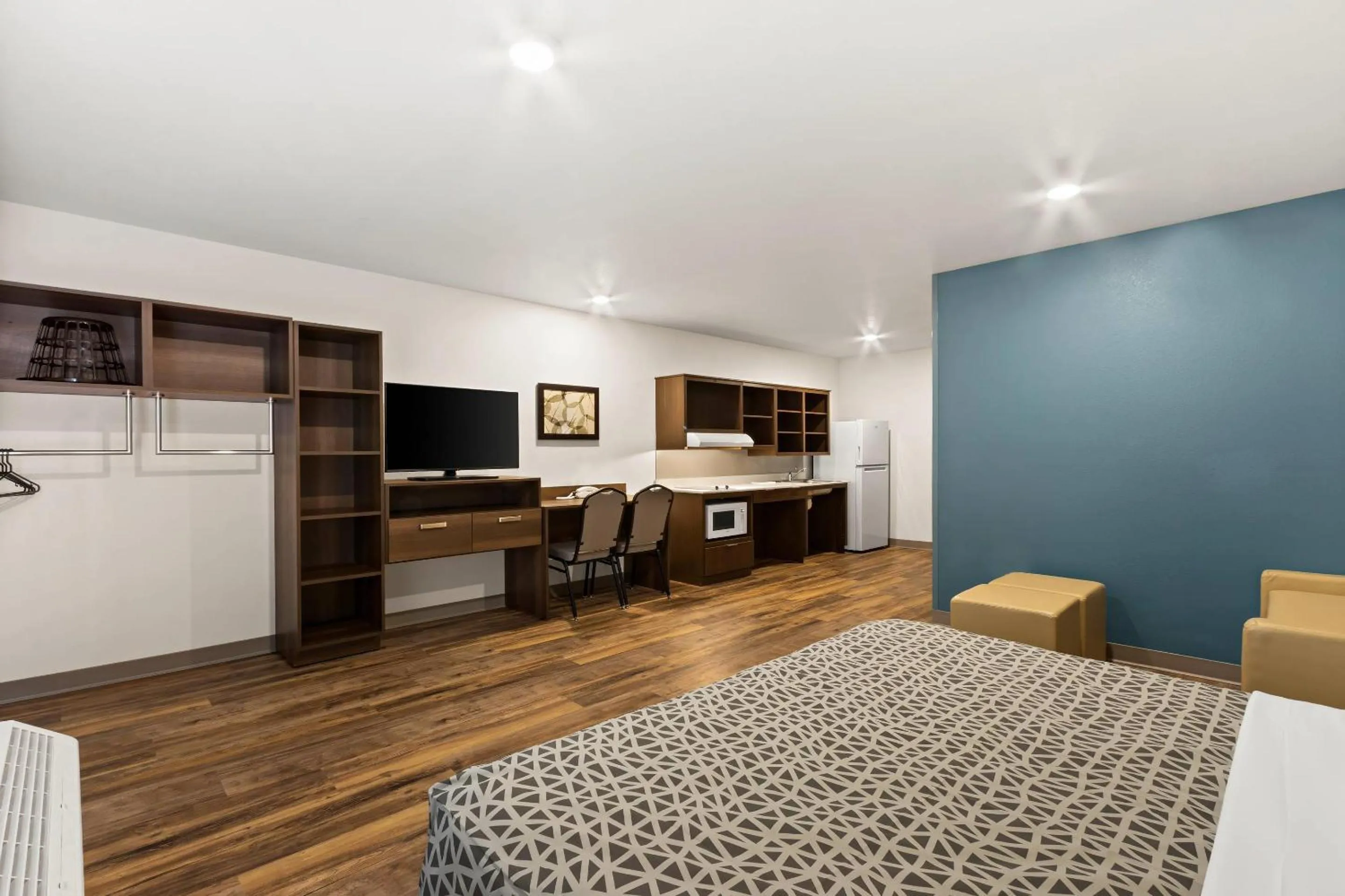 Bedroom in WoodSpring Suites Tolleson - Phoenix West