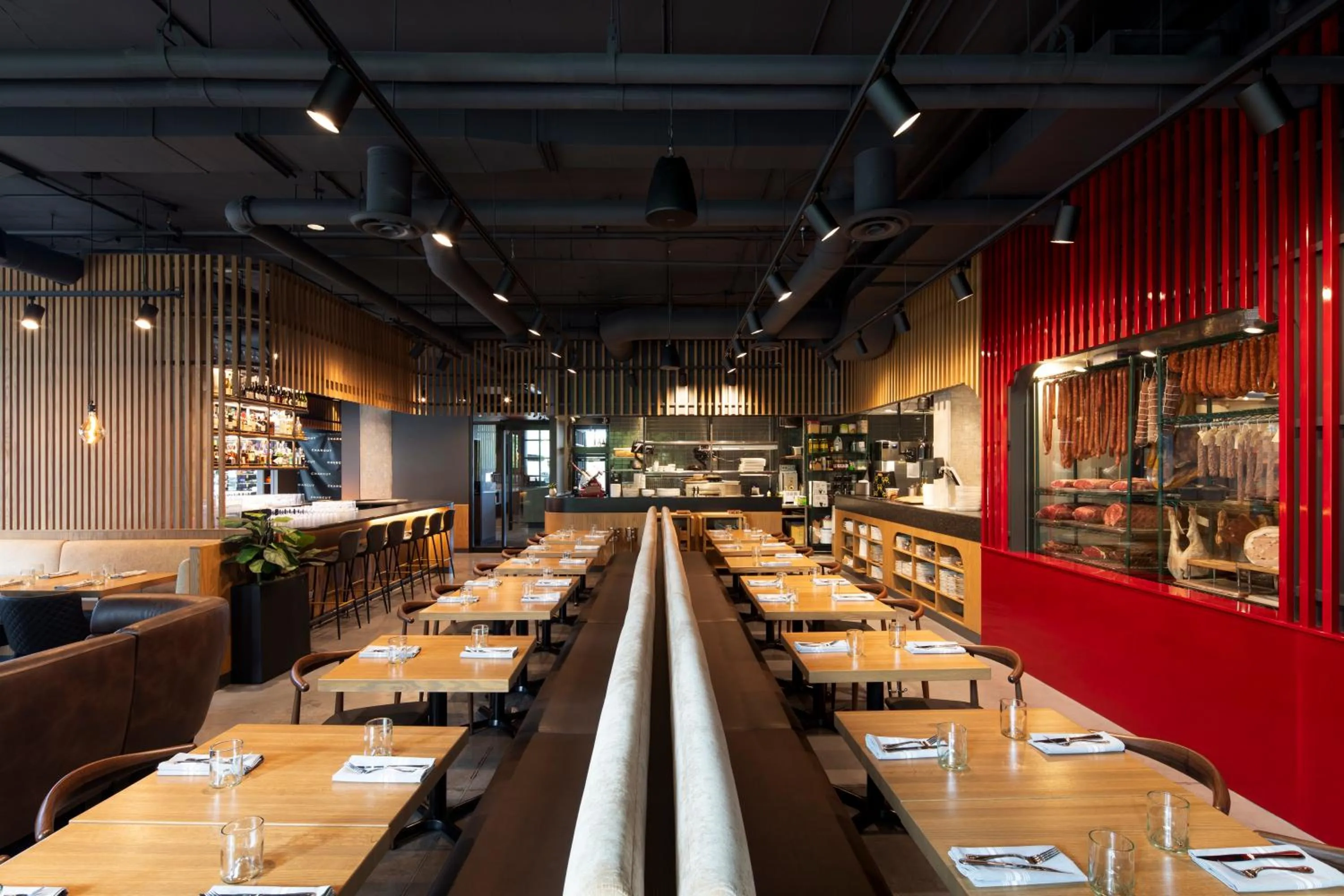 Restaurant/places to eat in Alt Hotel Calgary University District