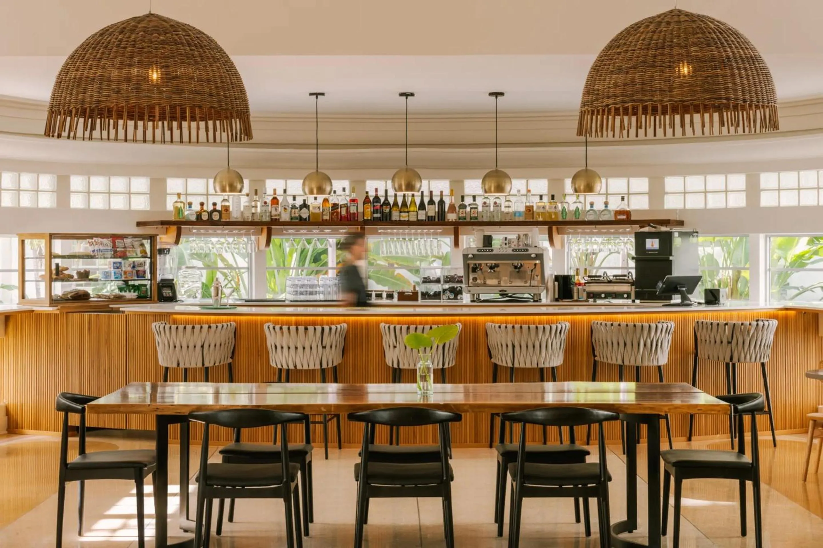 Restaurant/places to eat in Kenmore Village Hotel, South Beach