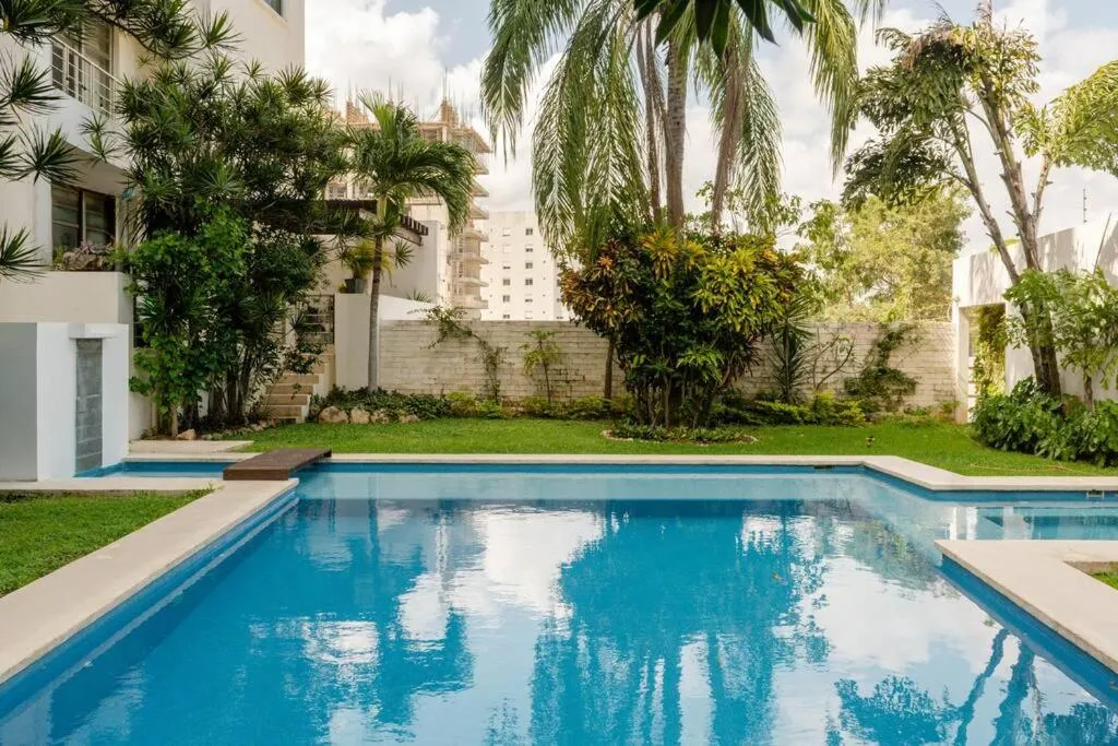 Garden in Hermoso Penthouse Rooftop con alberca