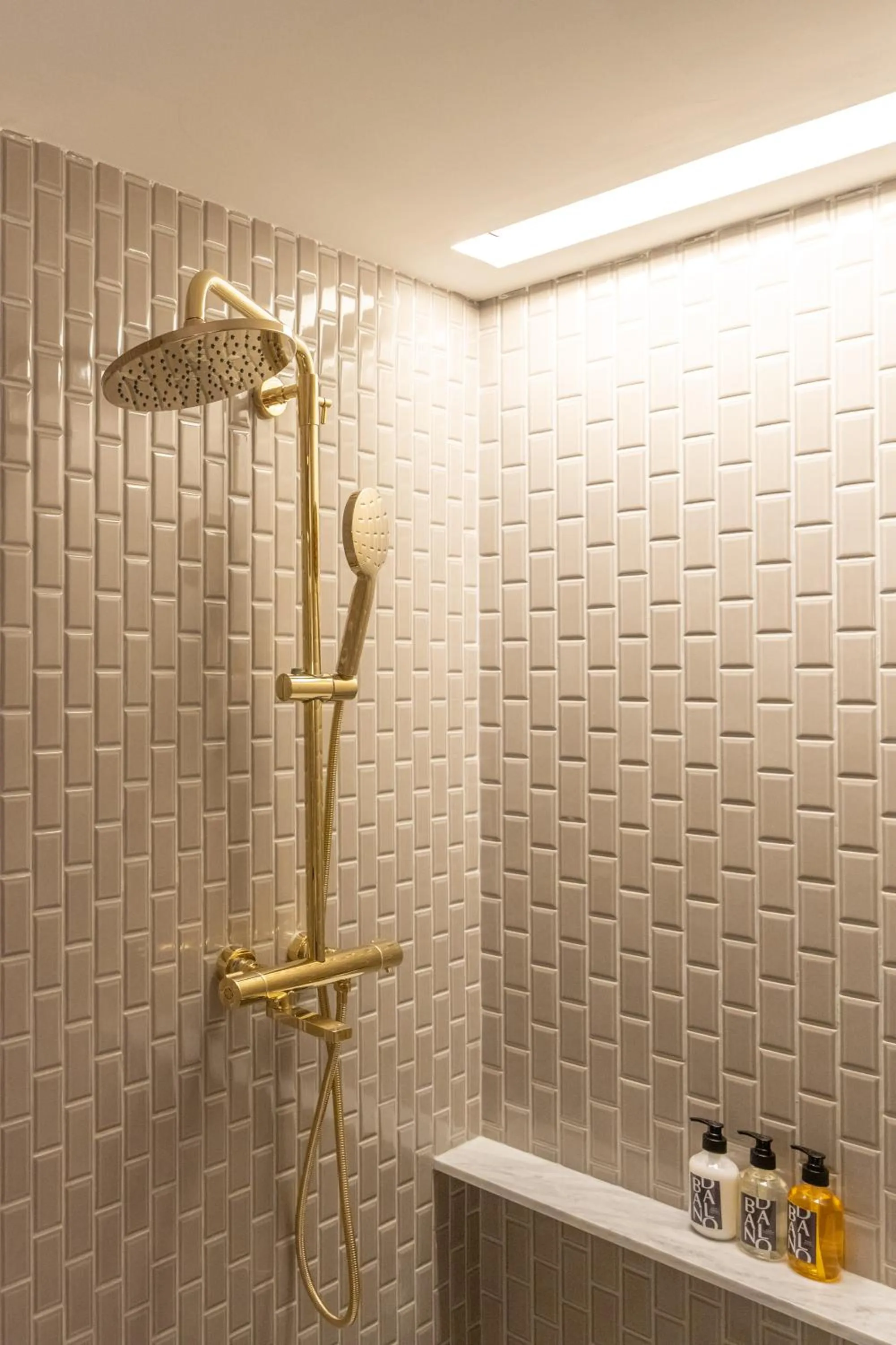 Shower in Bandalo Boutique Hotel - Patong Beach Road