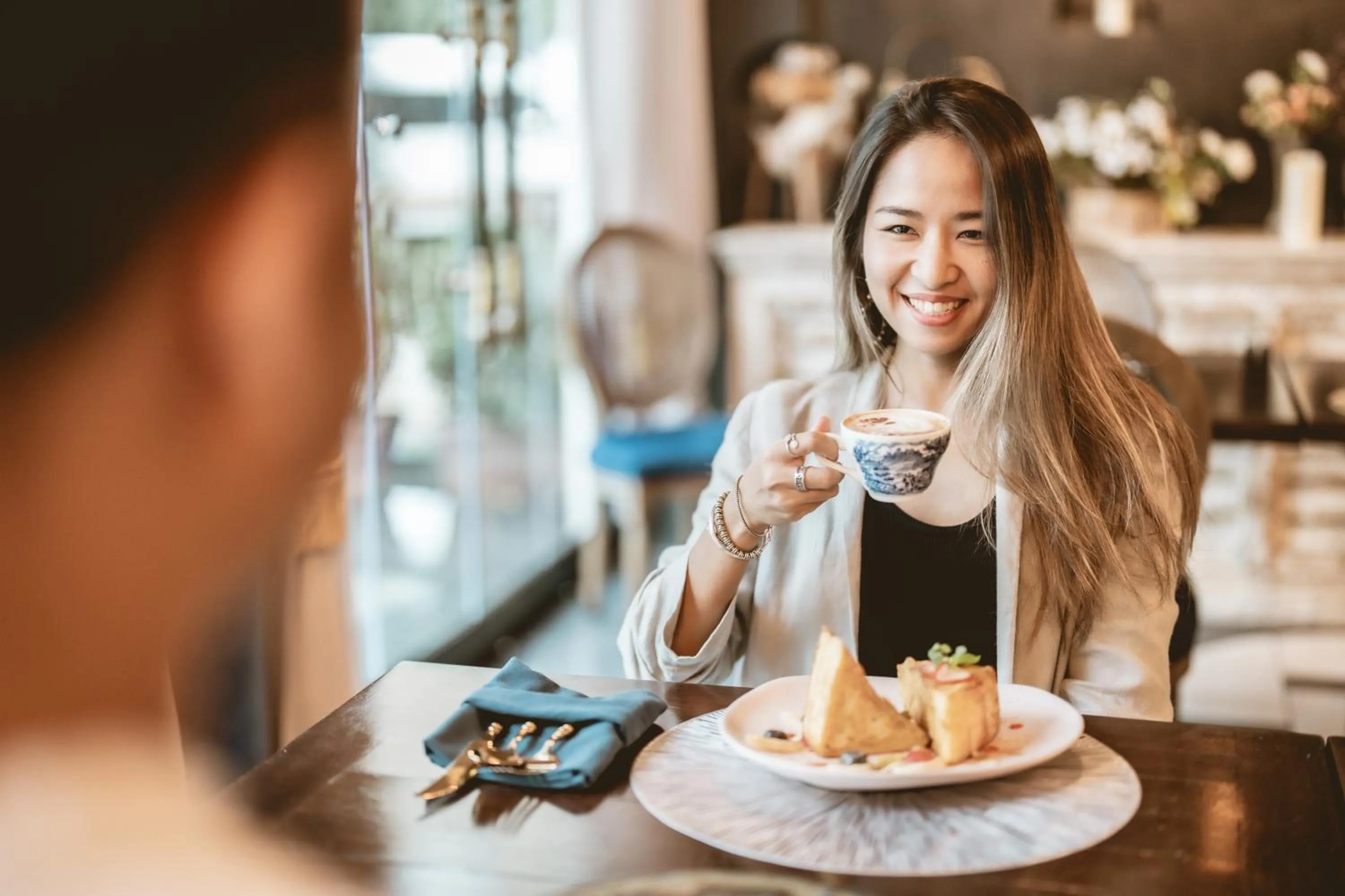 Restaurant/places to eat in Bandalo Boutique Hotel - Patong Beach Road