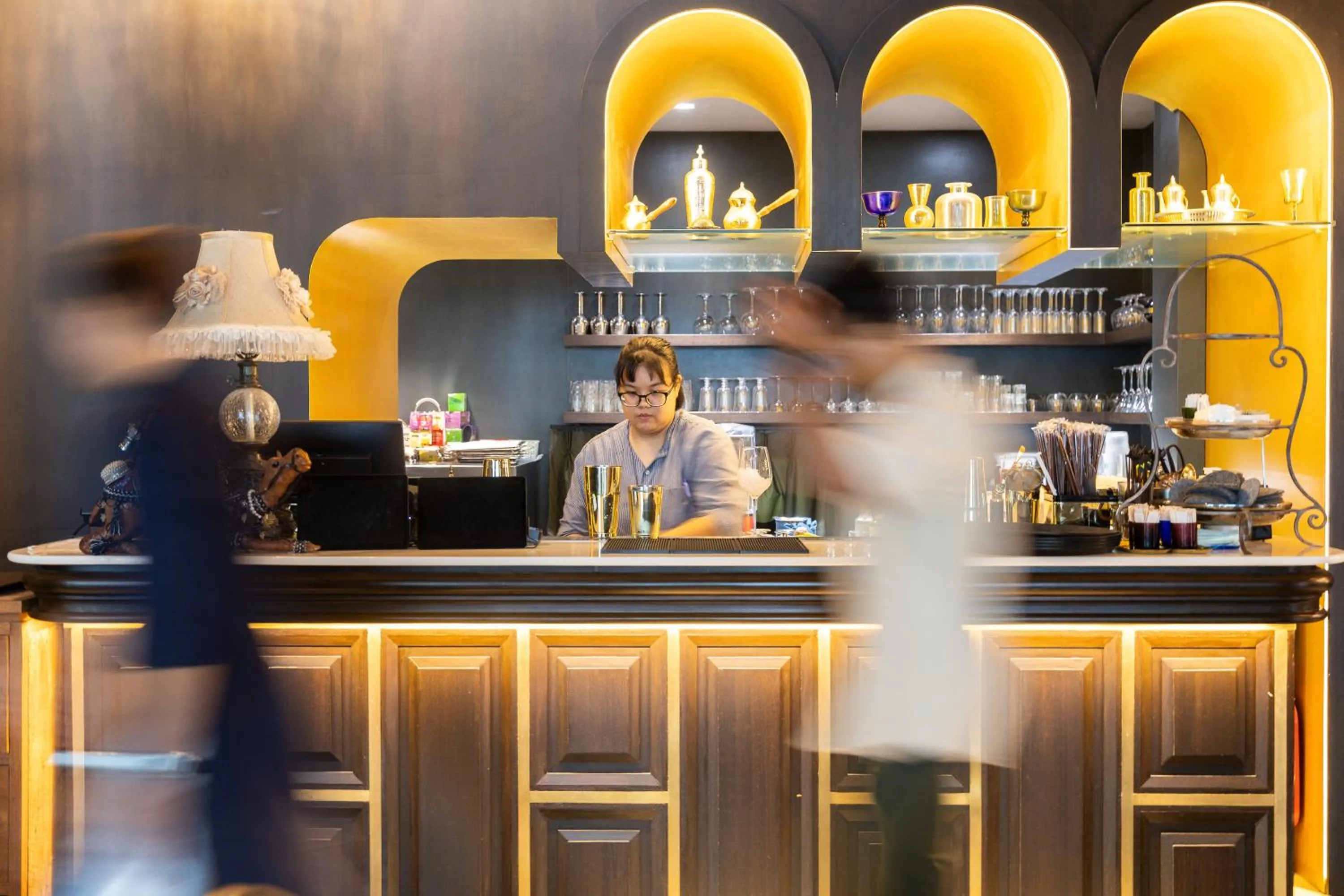 Restaurant/places to eat in Bandalo Boutique Hotel - Patong Beach Road