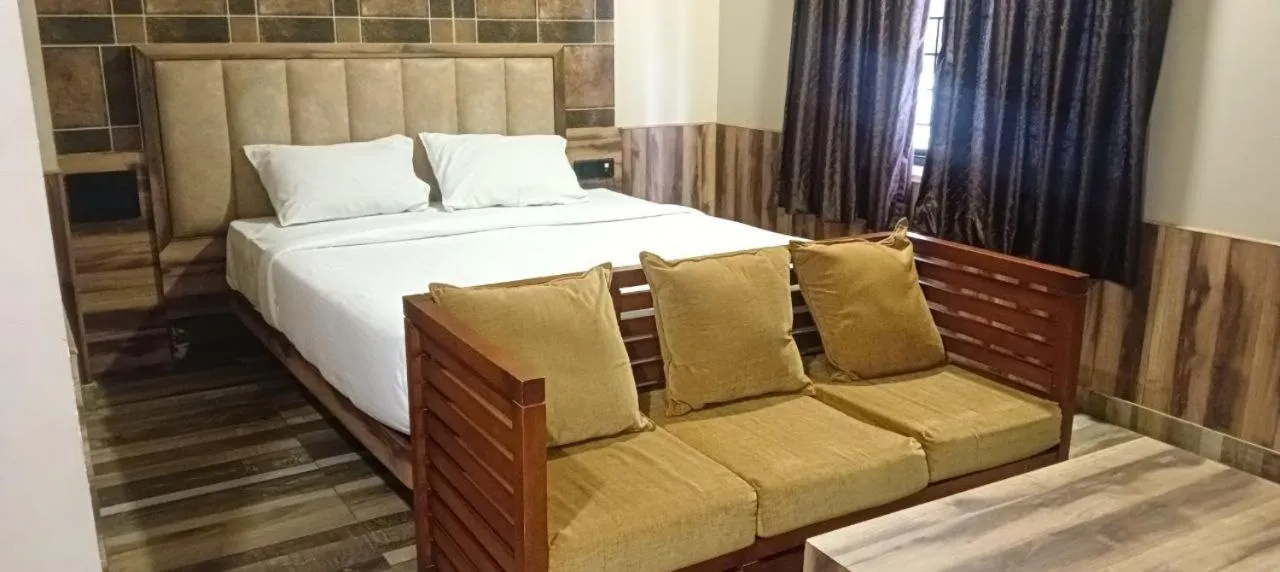 Photo of the whole room, Bed in Laxman Residency