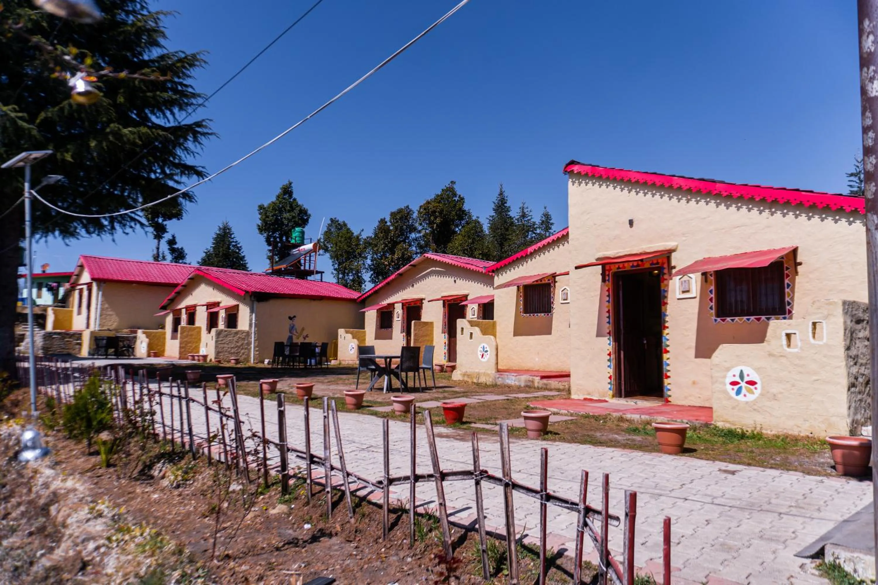 Property building in Kana Mud An Ethnic Village Resort - Beautiful View of Gangotri Mountains