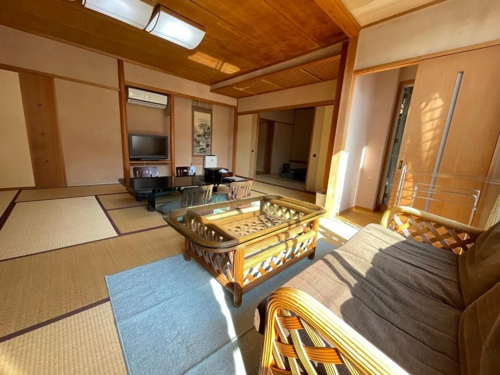 Living room, Bed in Izu Katsura no Izumi Onsen