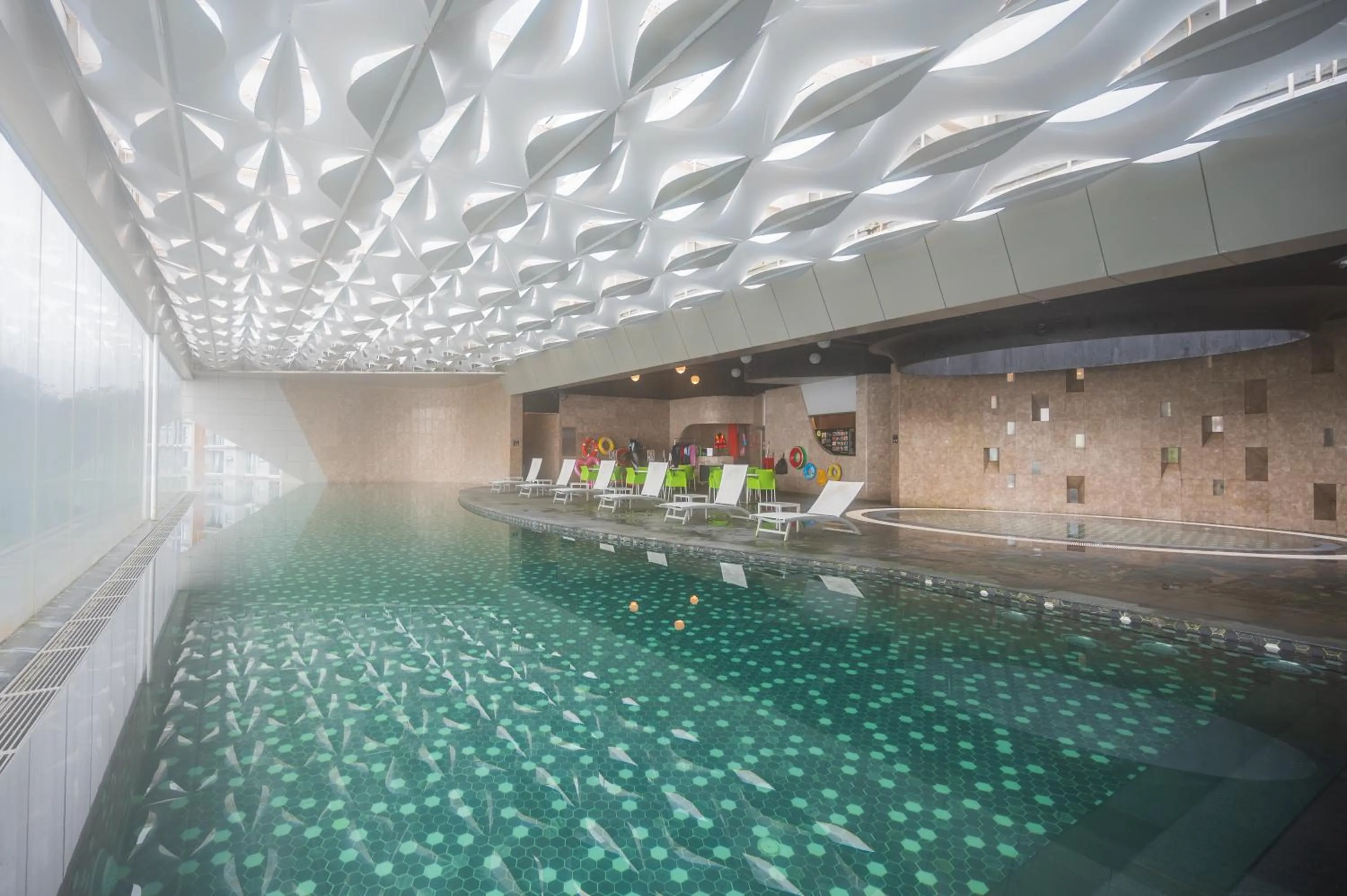 Swimming pool in Genting Grandeur Suite - Ion D'elemen