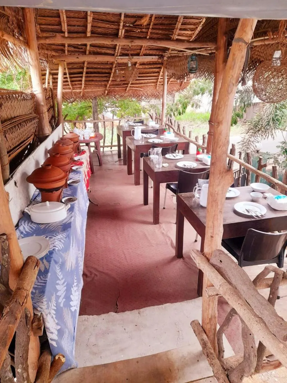 Restaurant/places to eat in Heritage Rangiri Villa