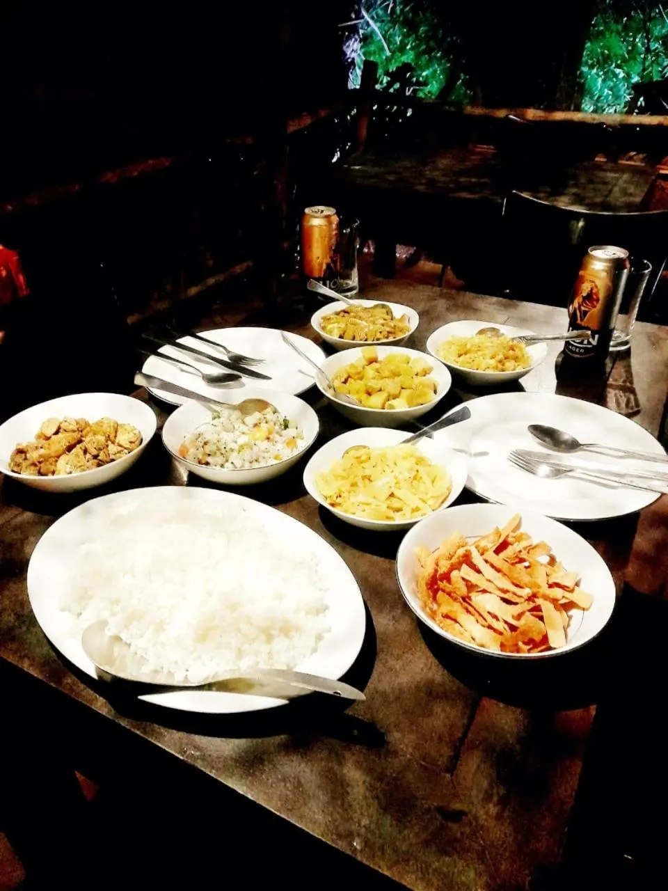 Restaurant/places to eat in Heritage Rangiri Villa