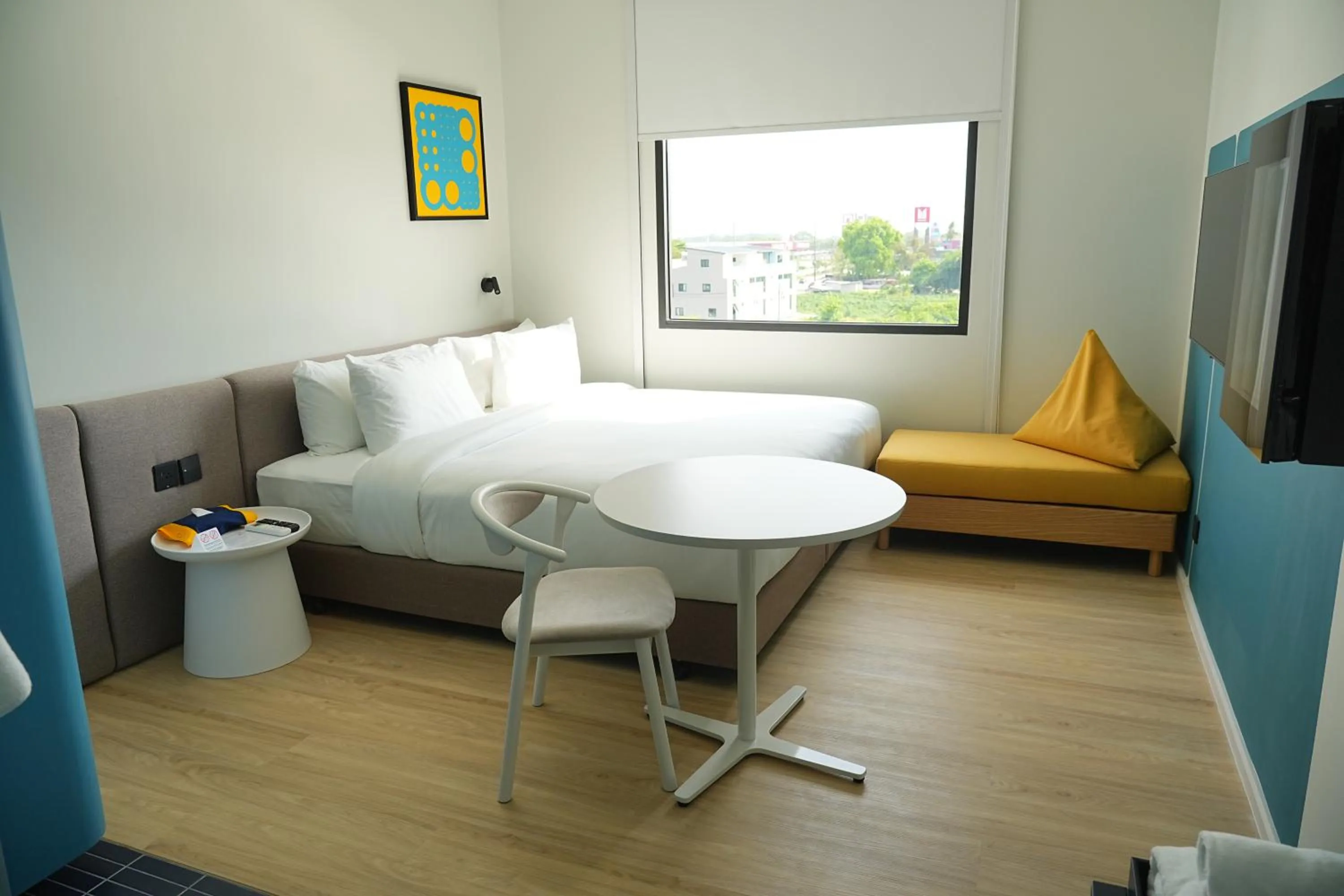 Bed in GO Hotel Si Racha at Central Si Racha