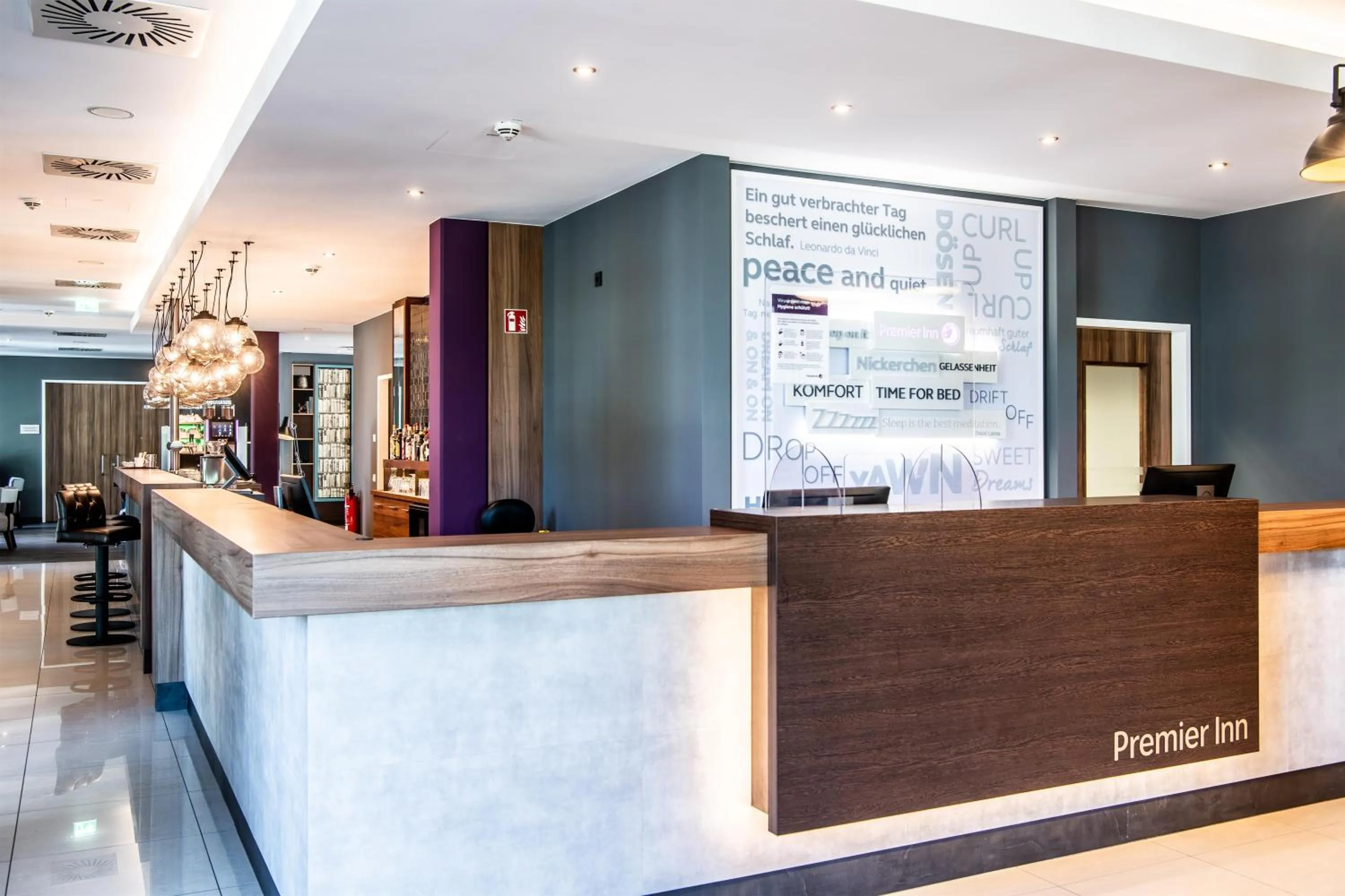 Lobby or reception in Premier Inn Heidelberg City Centre