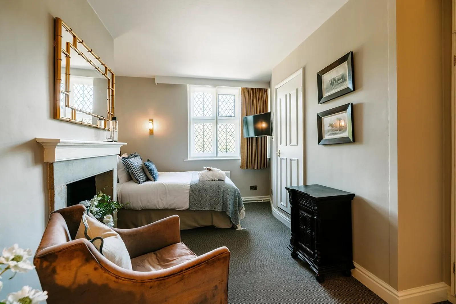 Bed in The Peacock at Rowsley