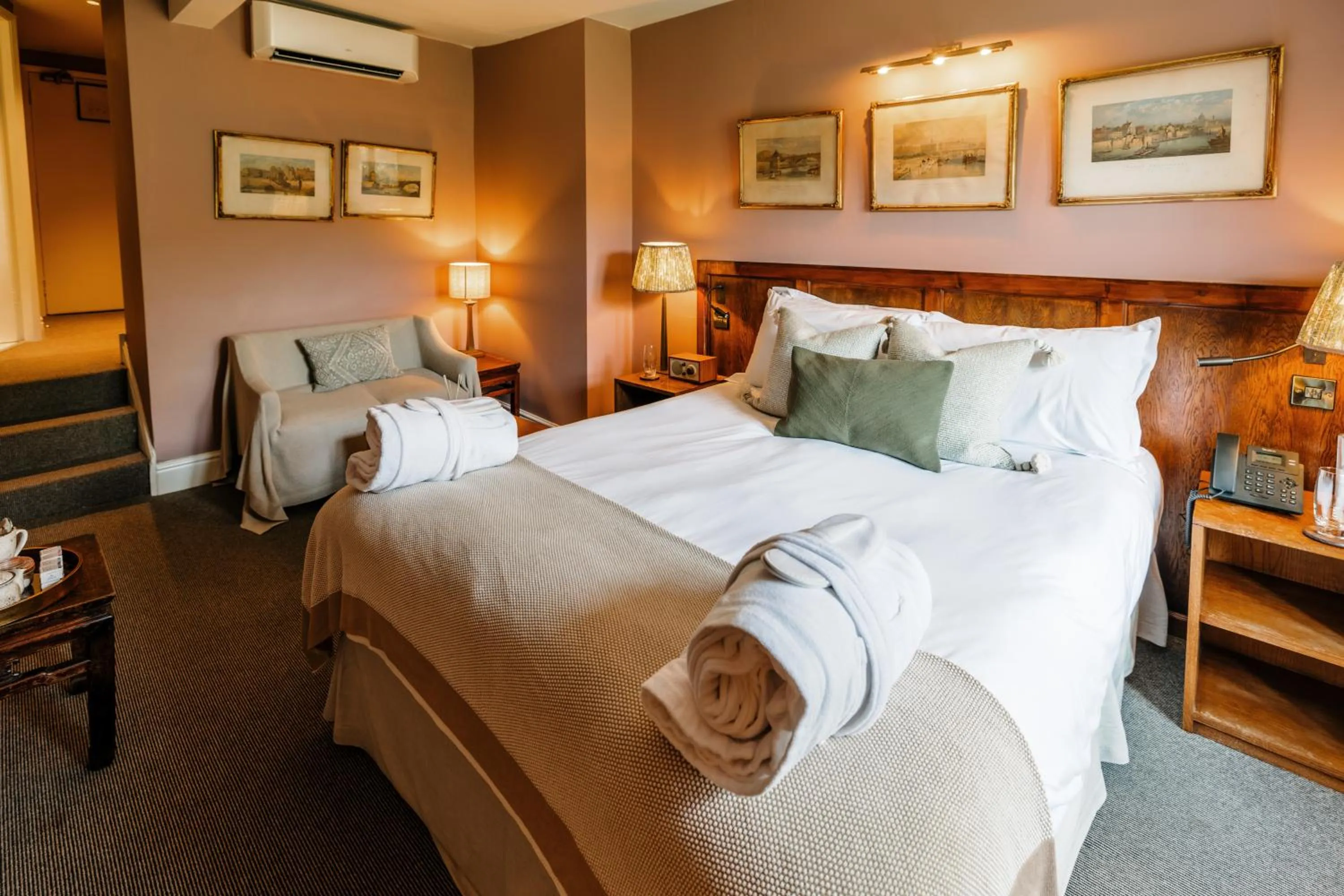 Bed in The Peacock at Rowsley