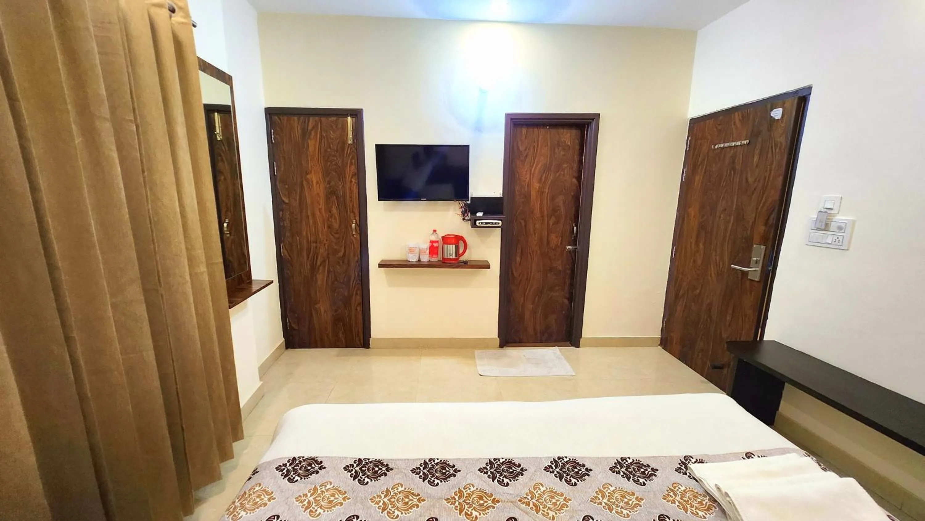 Communal lounge/ TV room in The Nirvana By Urban Galaxy