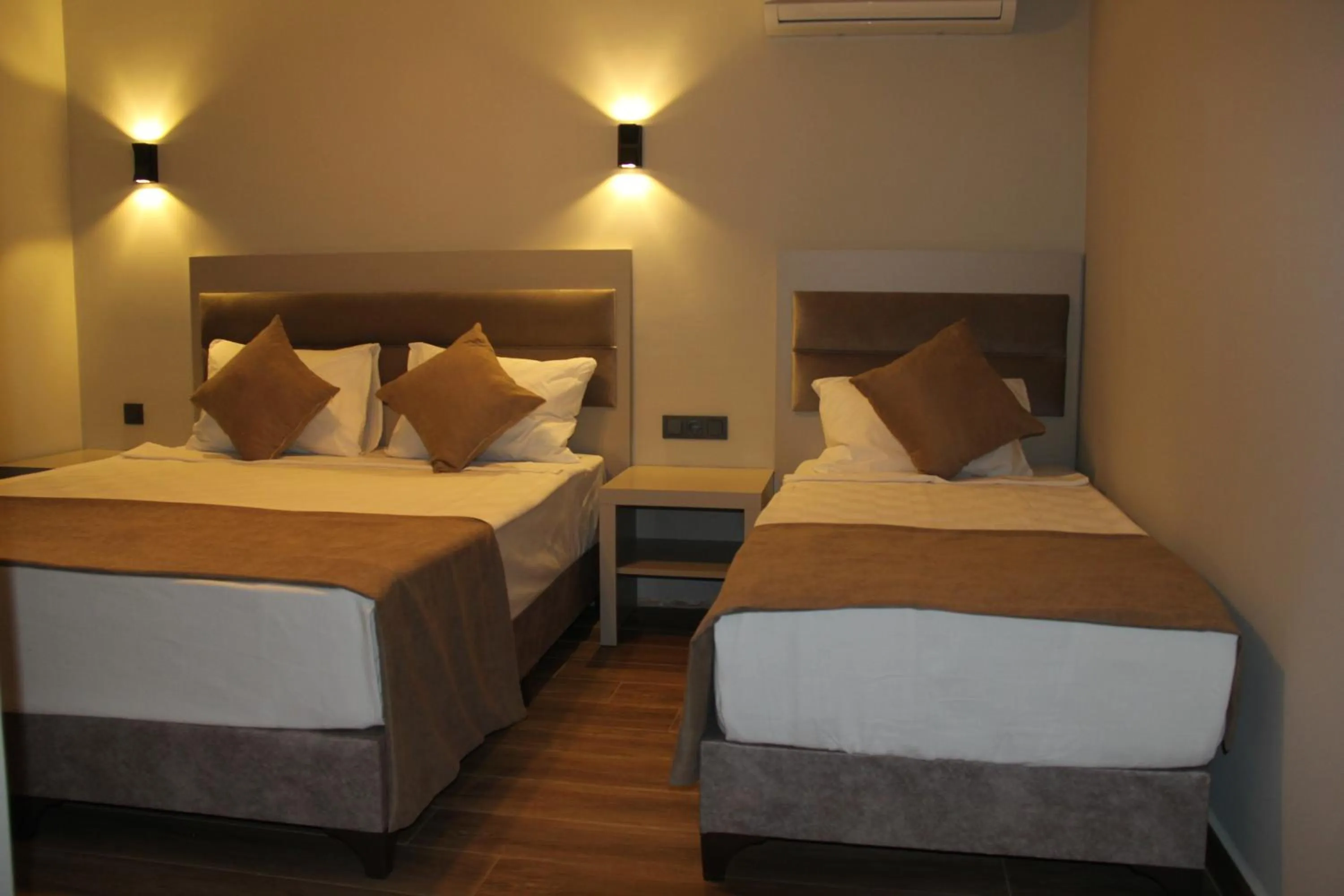 Massage, Bed in Zenia Hotel